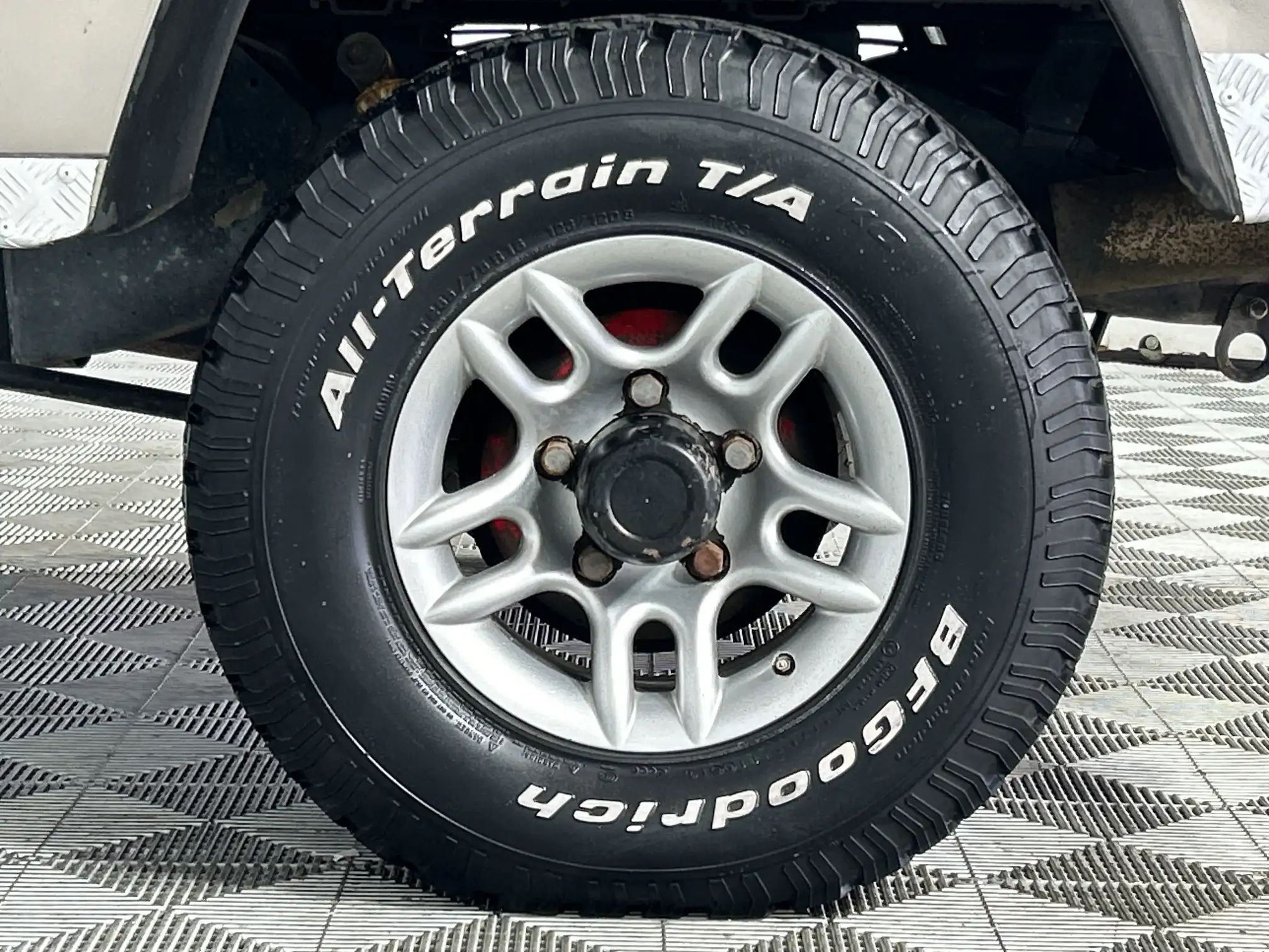 Land Rover Defender 110