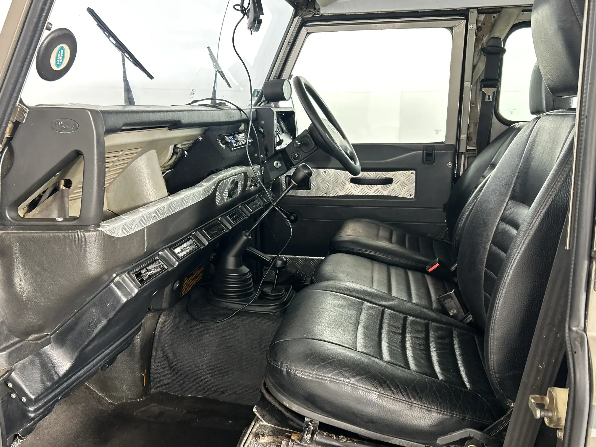 Land Rover Defender 110