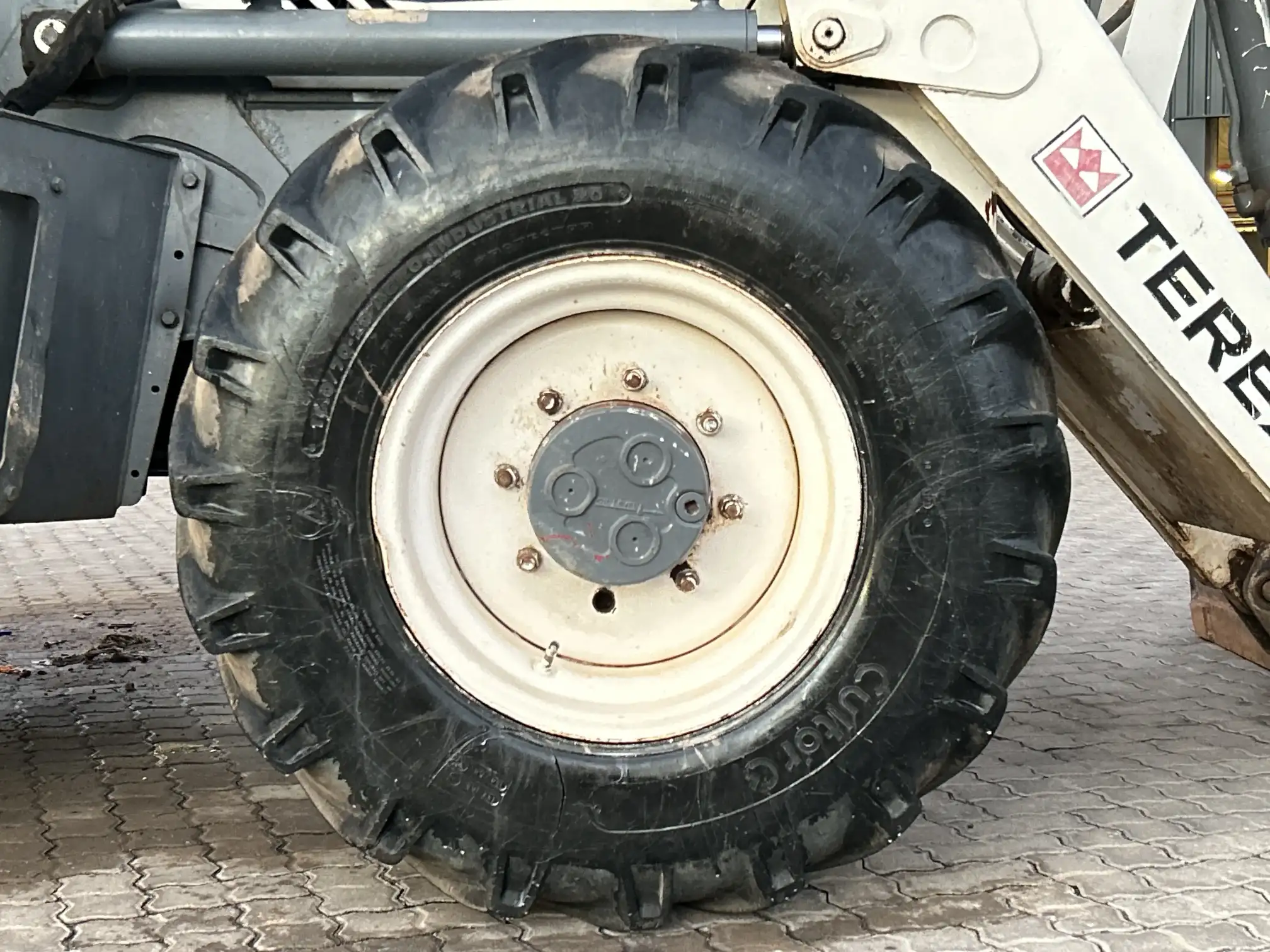 Terex TLB840