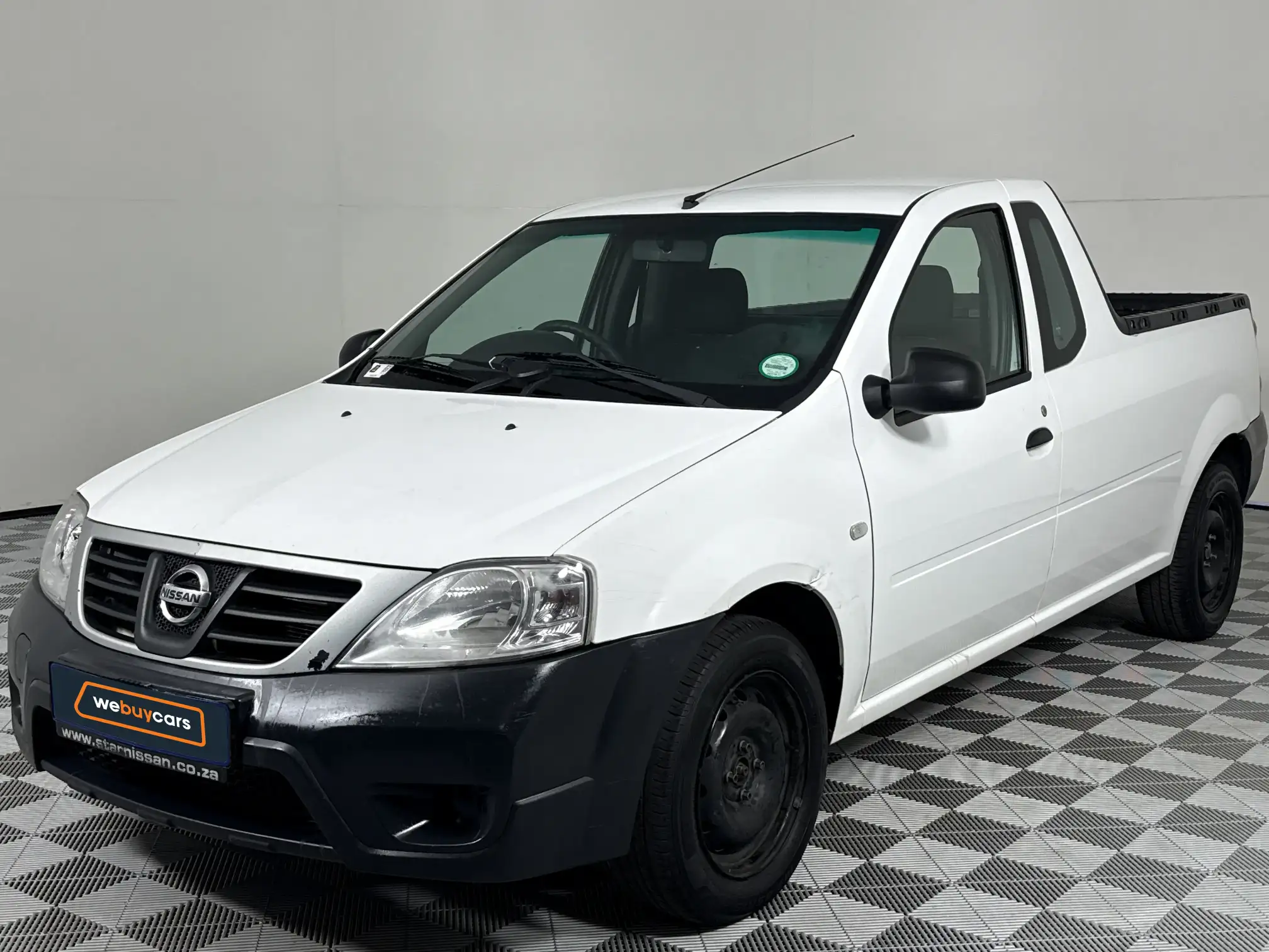 2021 Nissan NP200