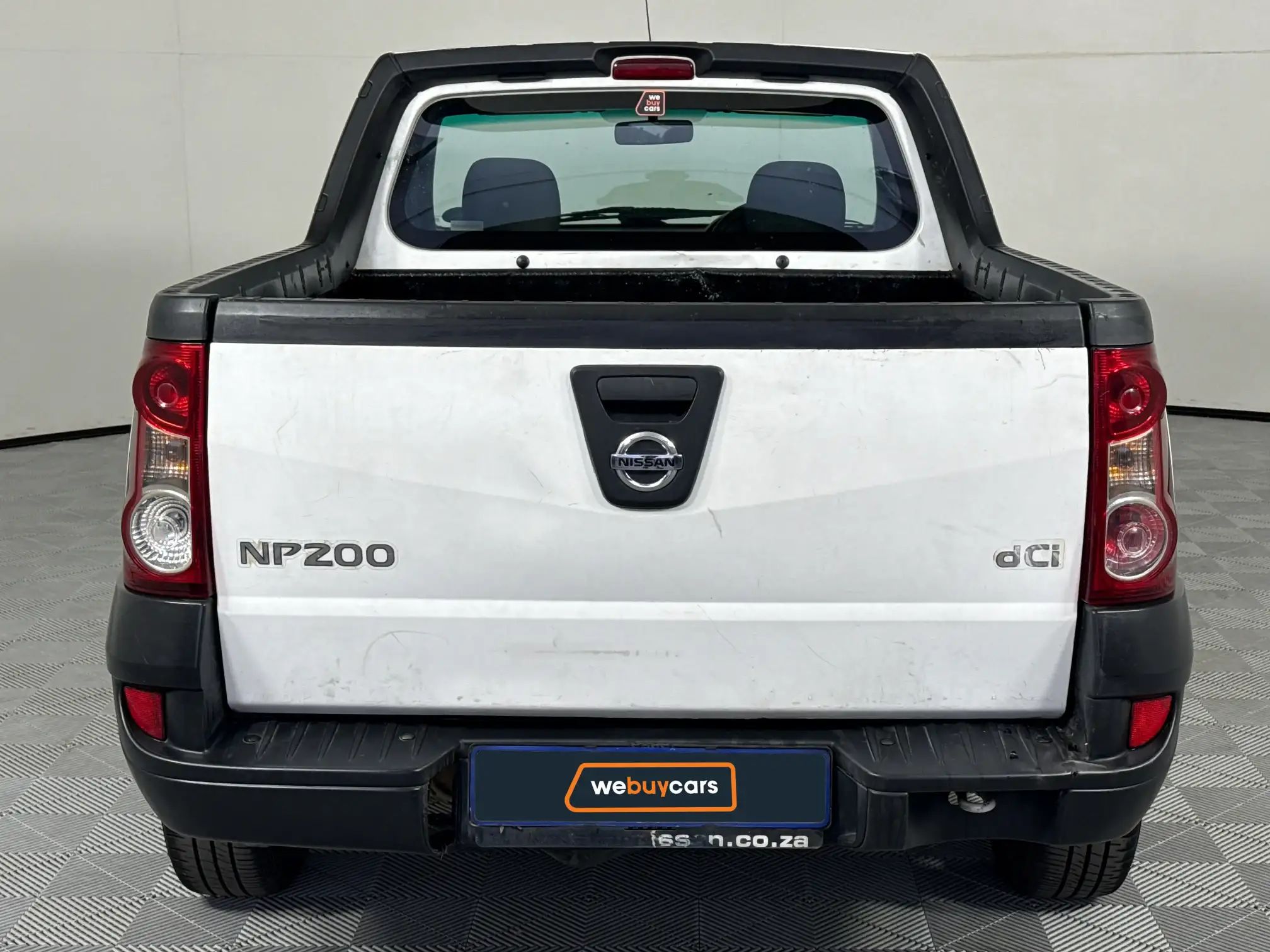 Nissan NP200