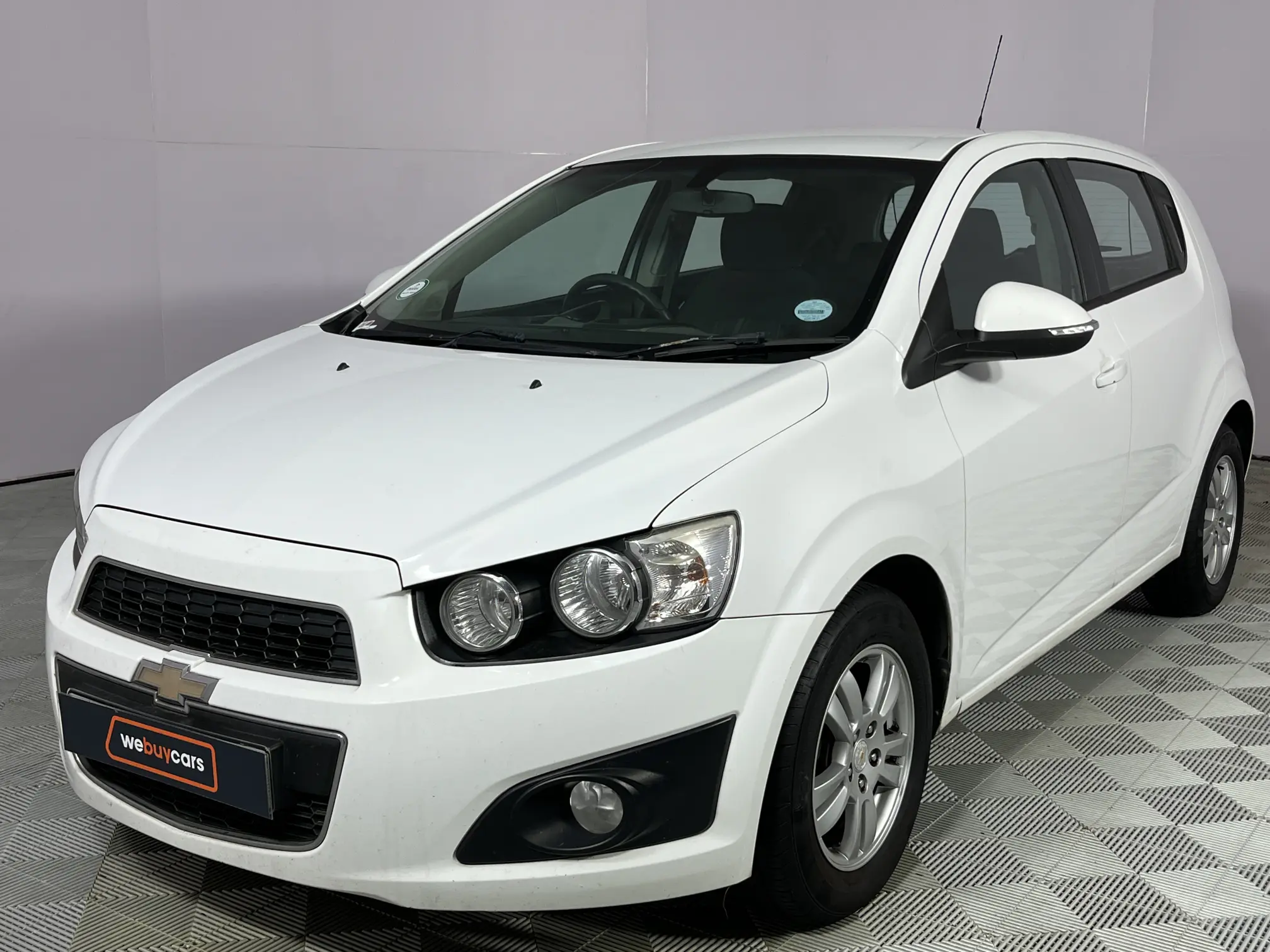 2014 Chevrolet Sonic 1.6 LS 5-Door