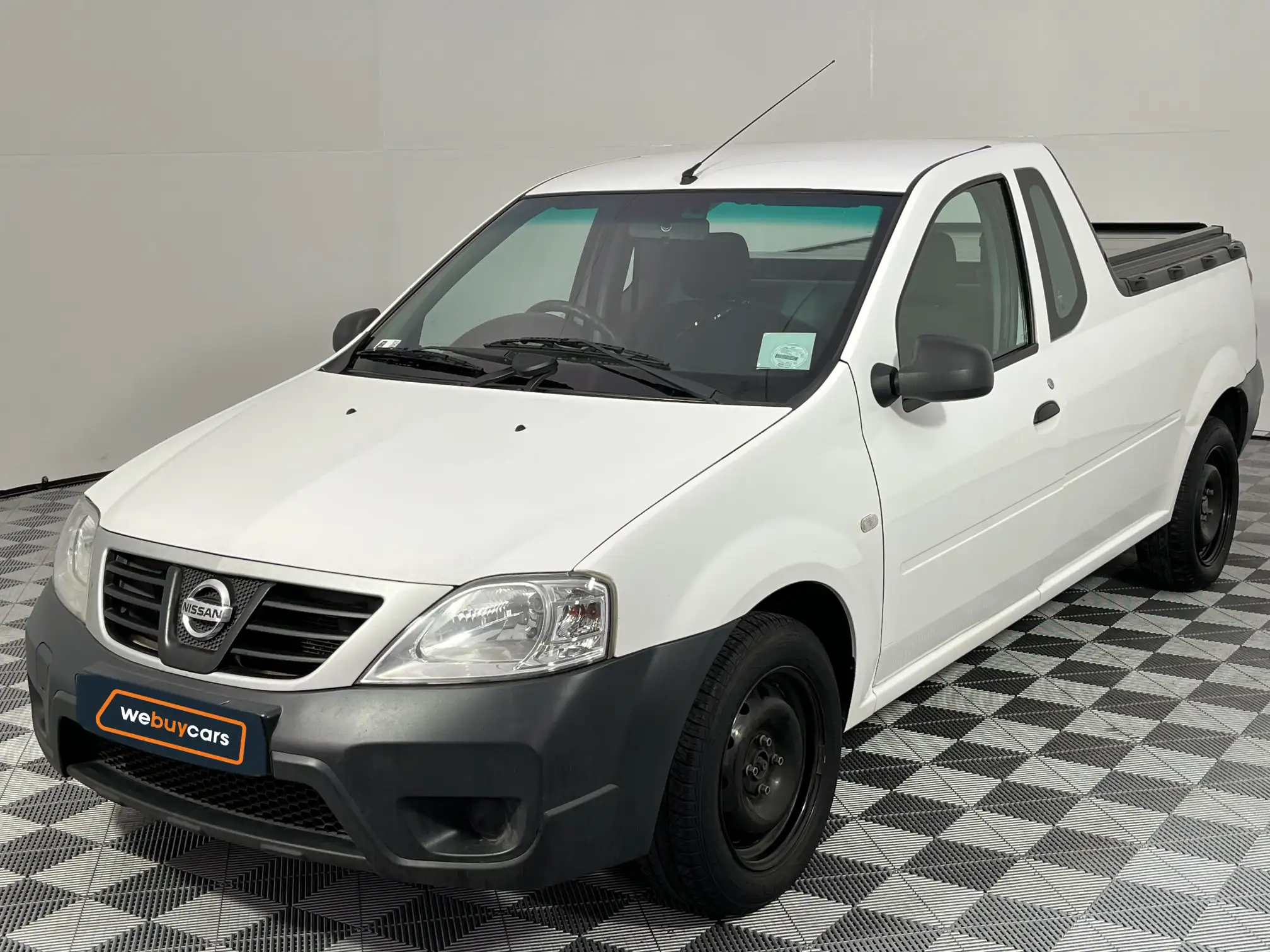 2023 Nissan NP200