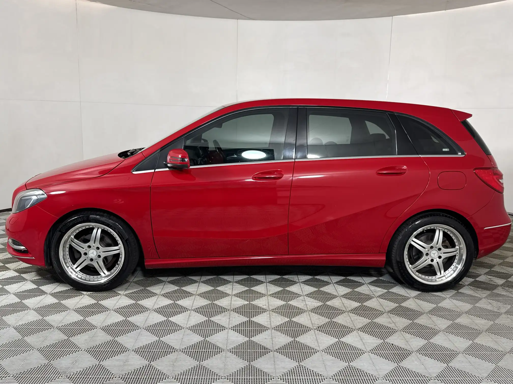 Mercedes-Benz B Class