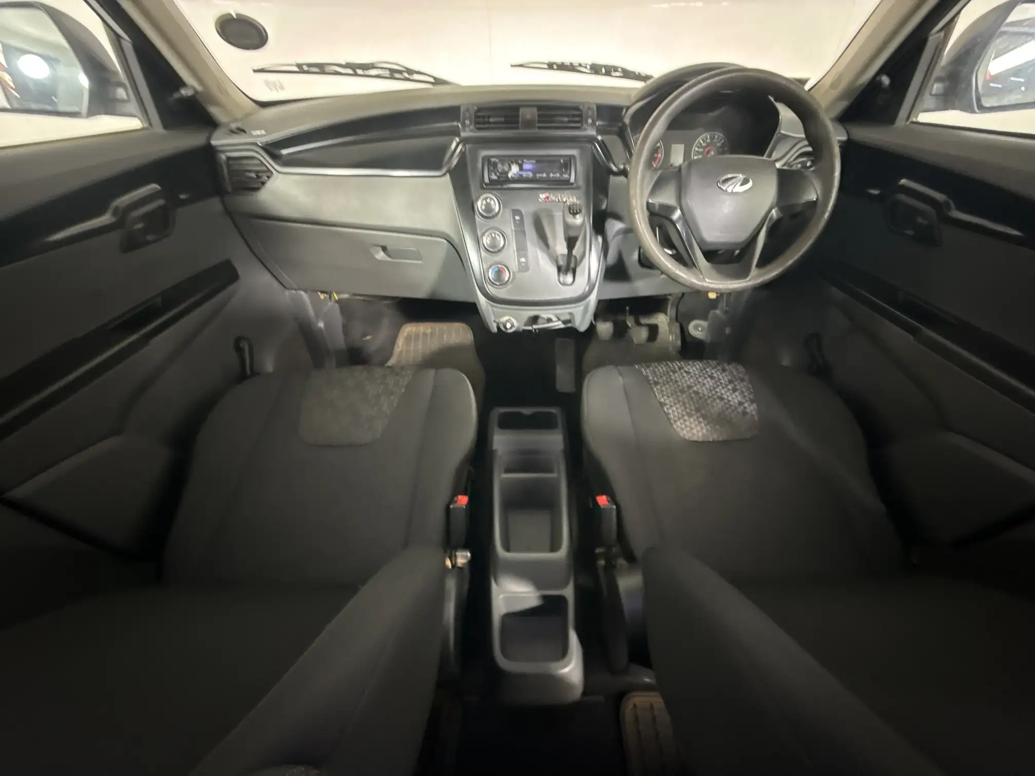 Mahindra KUV 100