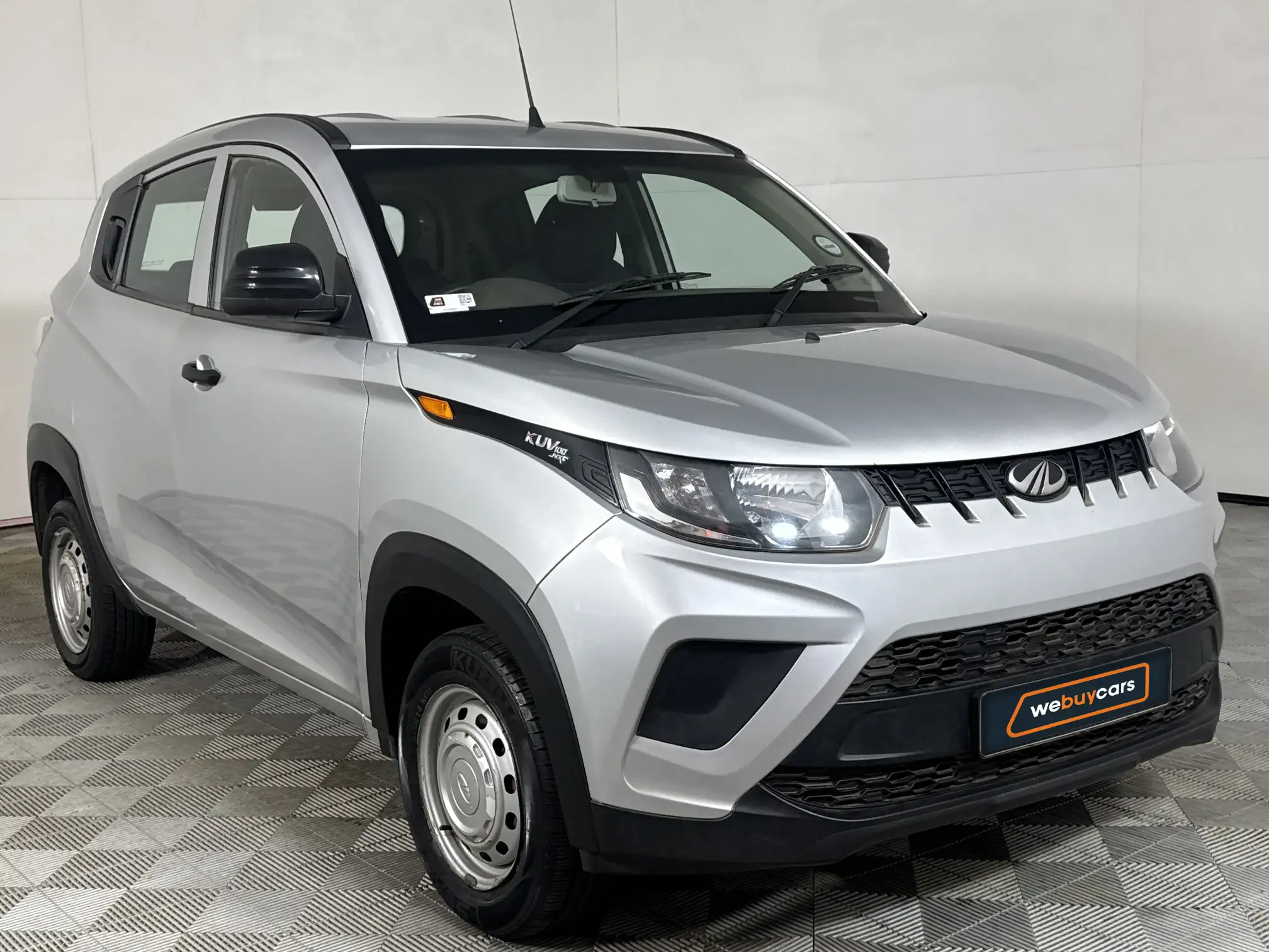 Mahindra KUV 100