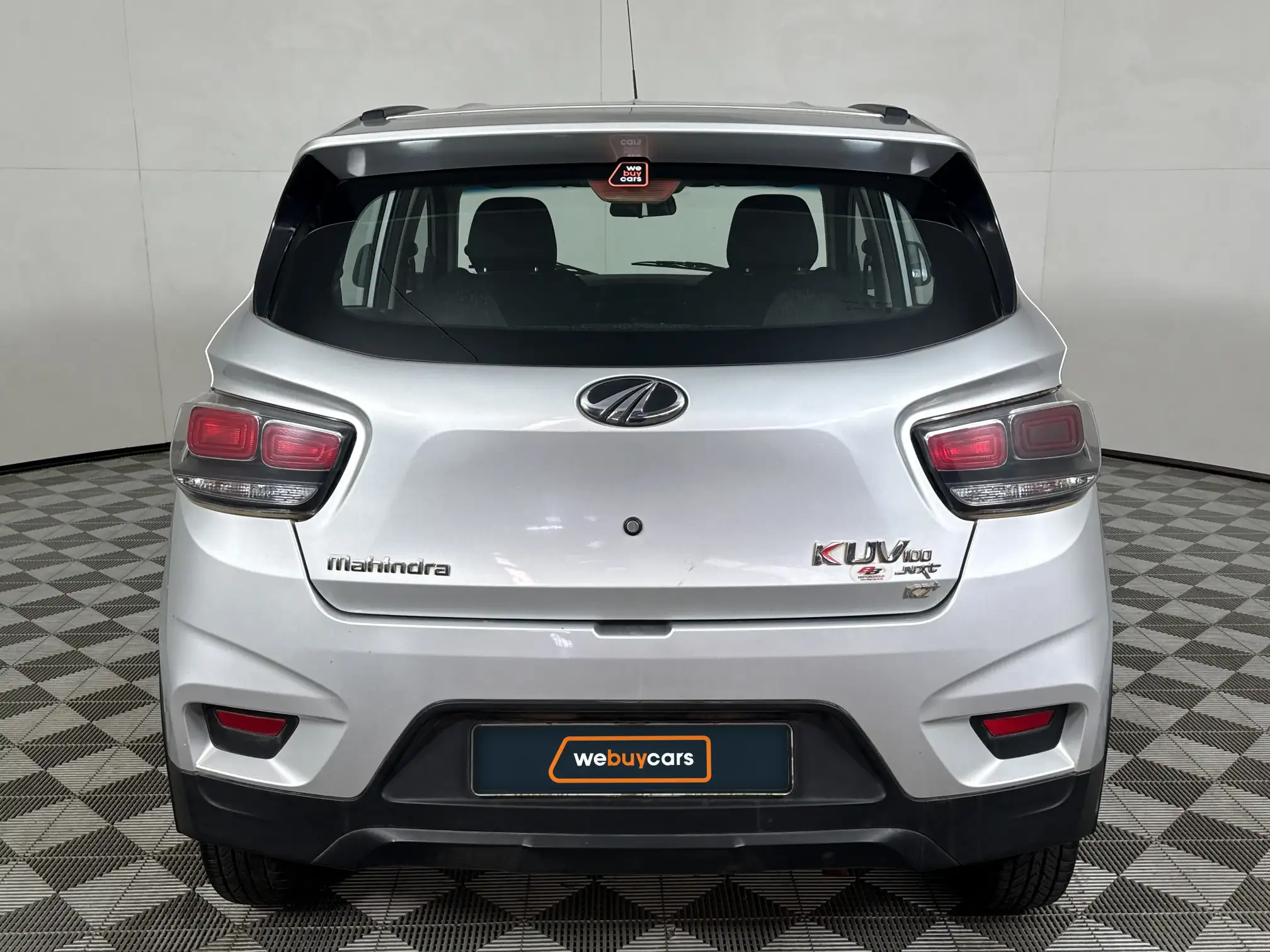 Mahindra KUV 100