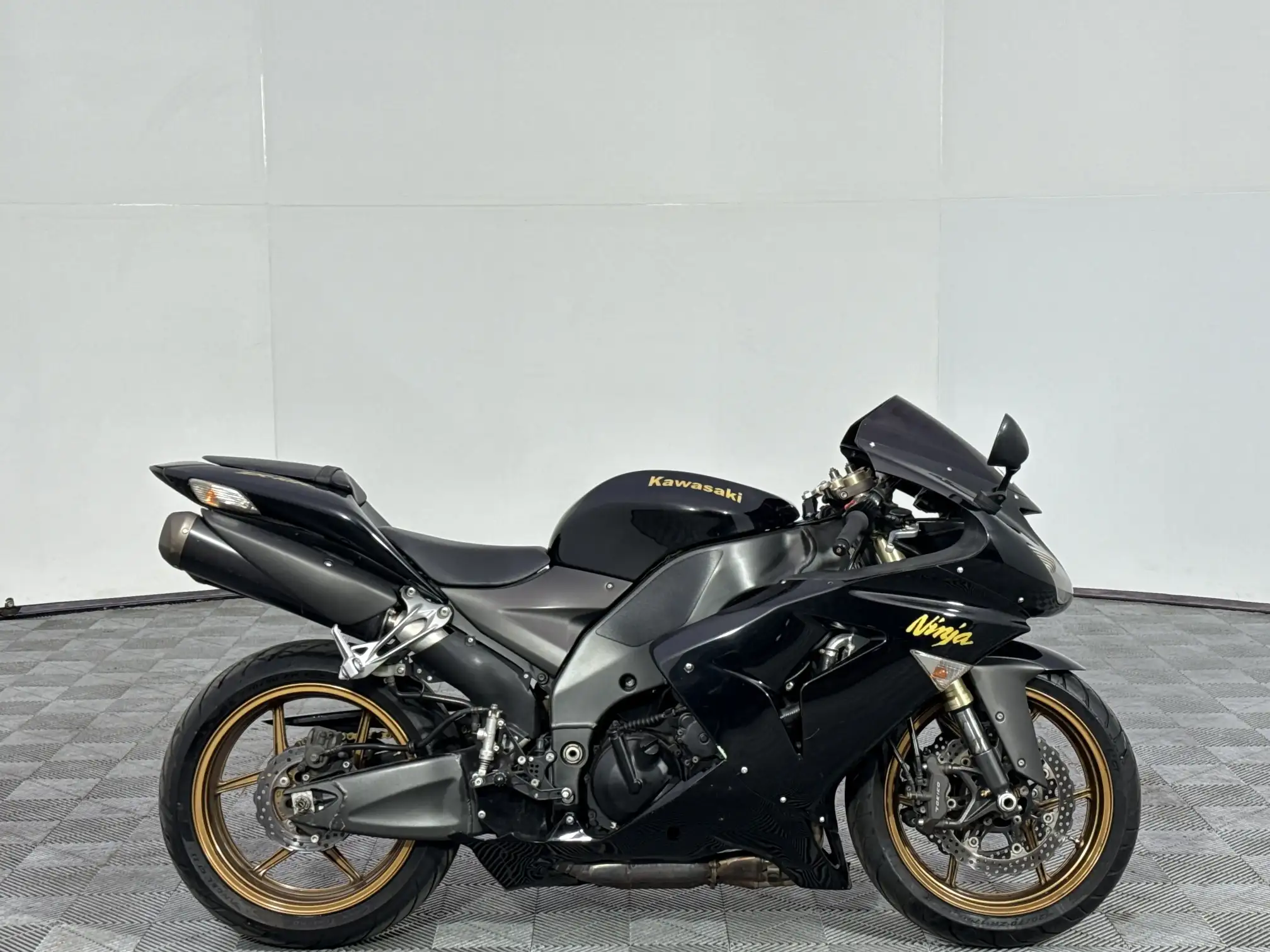 Kawasaki ZX