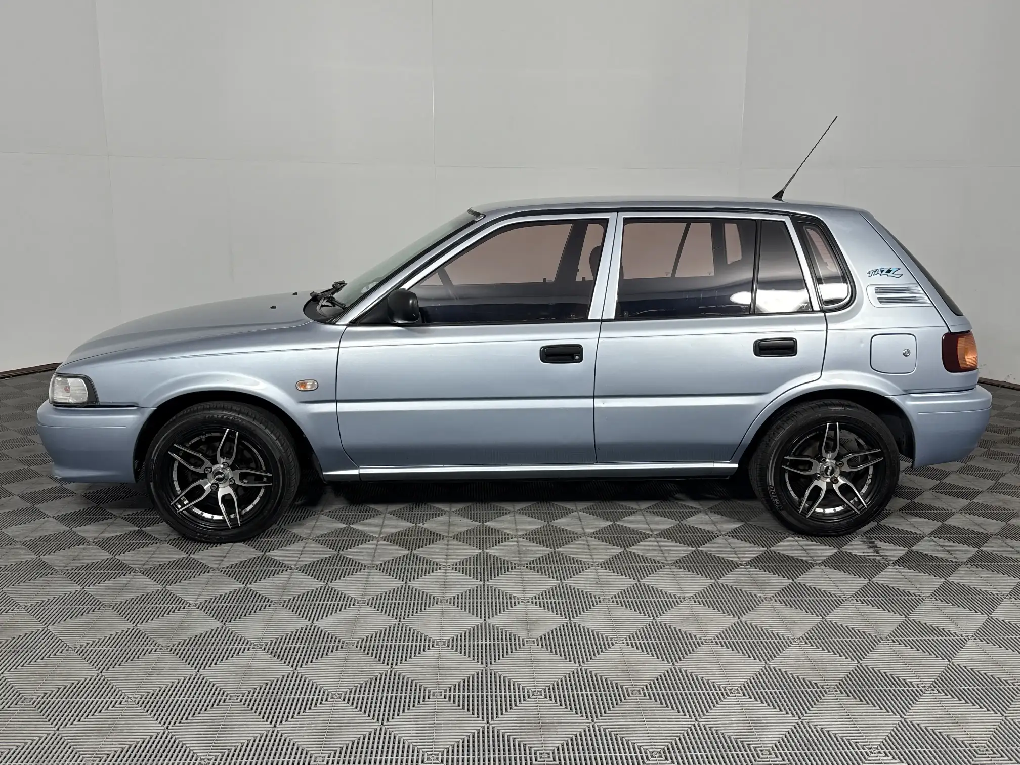 Toyota Tazz