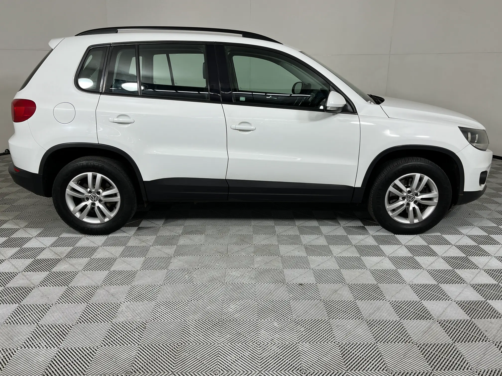 Used 2016 Volkswagen Tiguan 1.4 TSI B/mot Tren-Fun DSG (118 KW) for ...