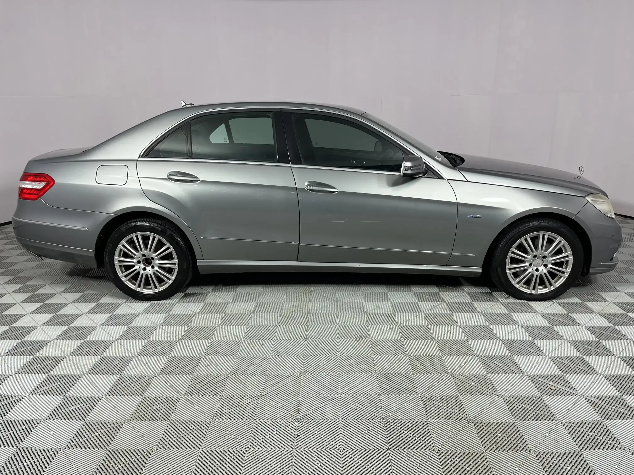 Mercedes-Benz E Class Sedan