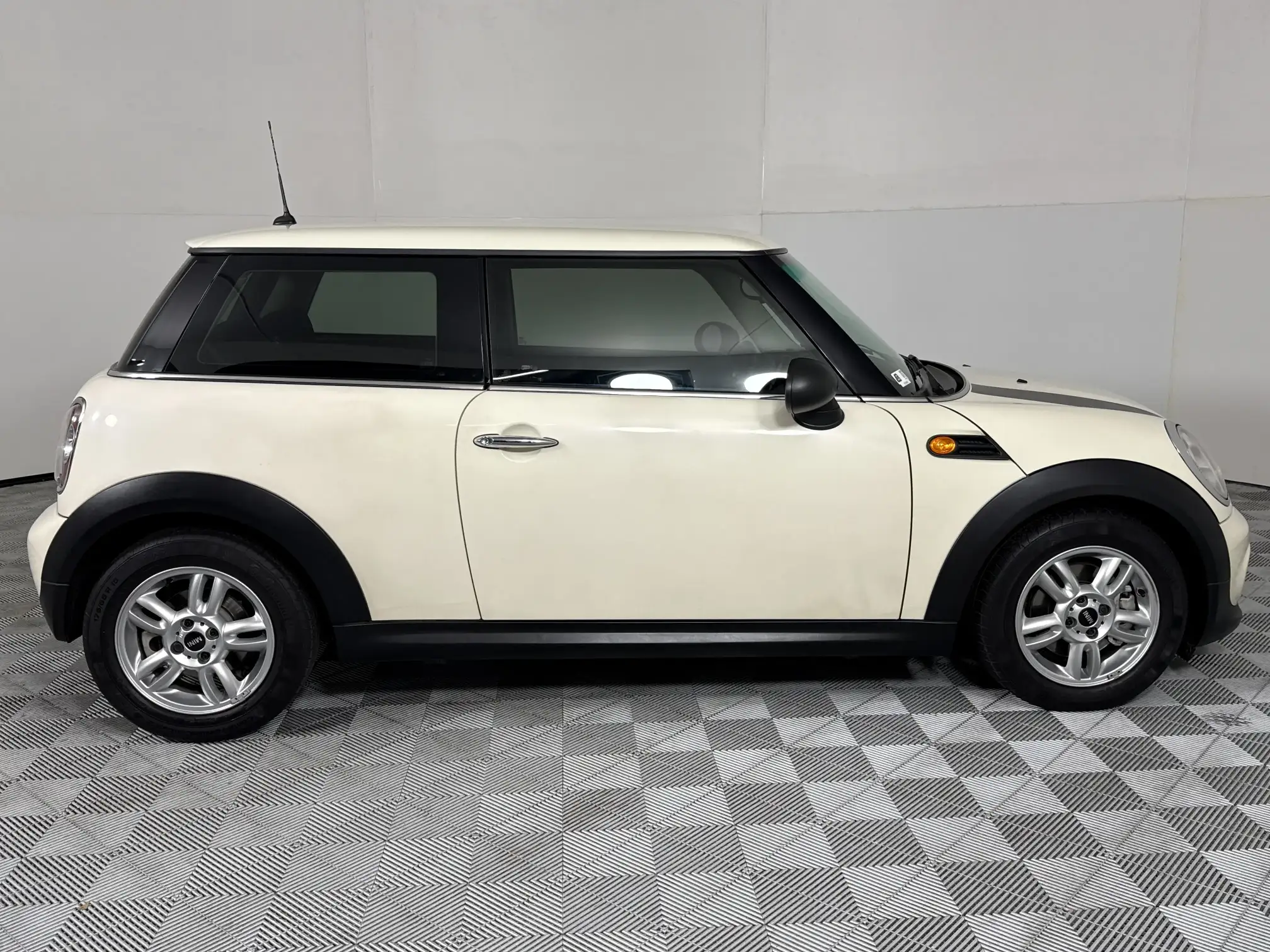 Mini Mini ONE