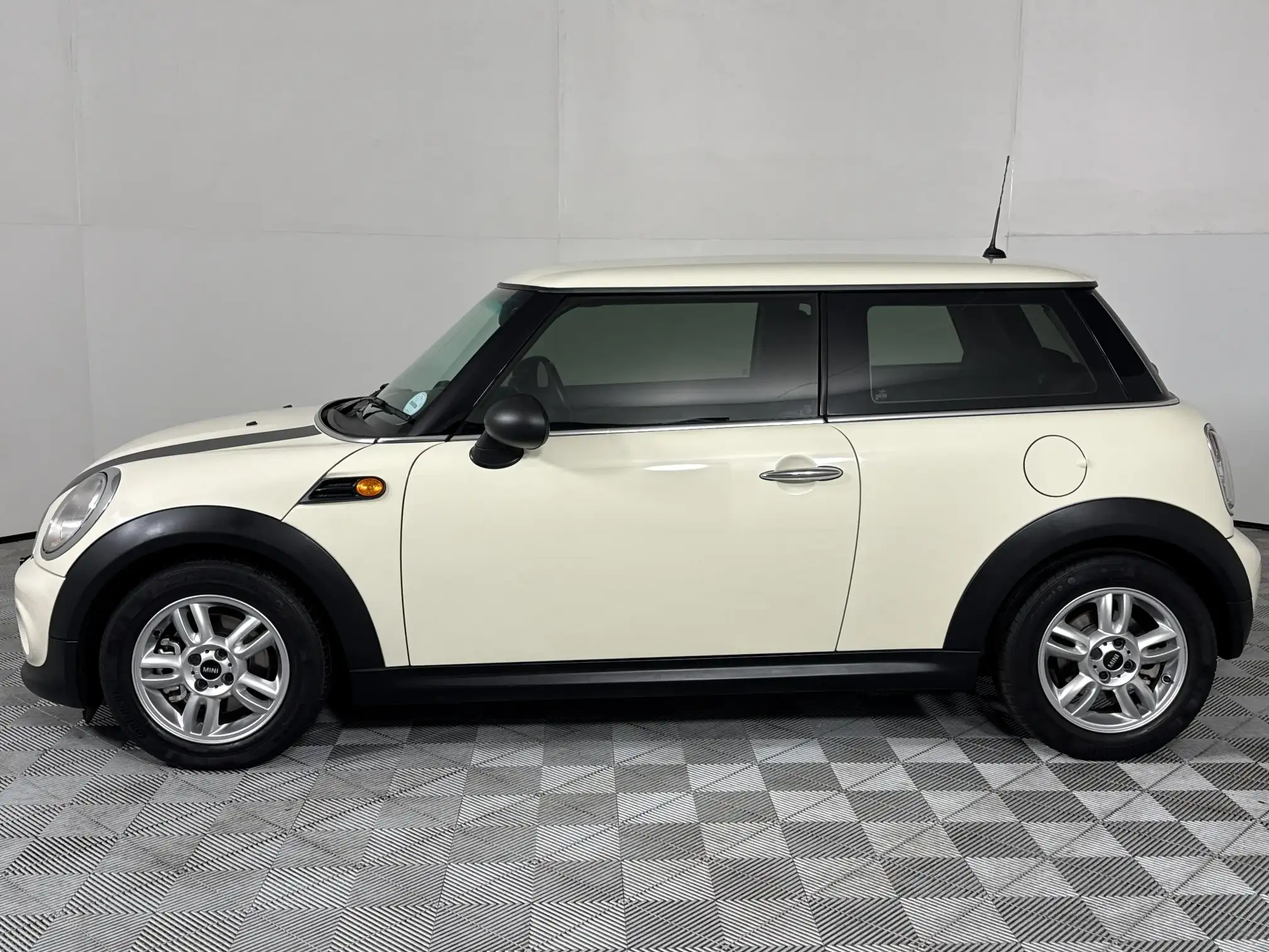 Mini Mini ONE