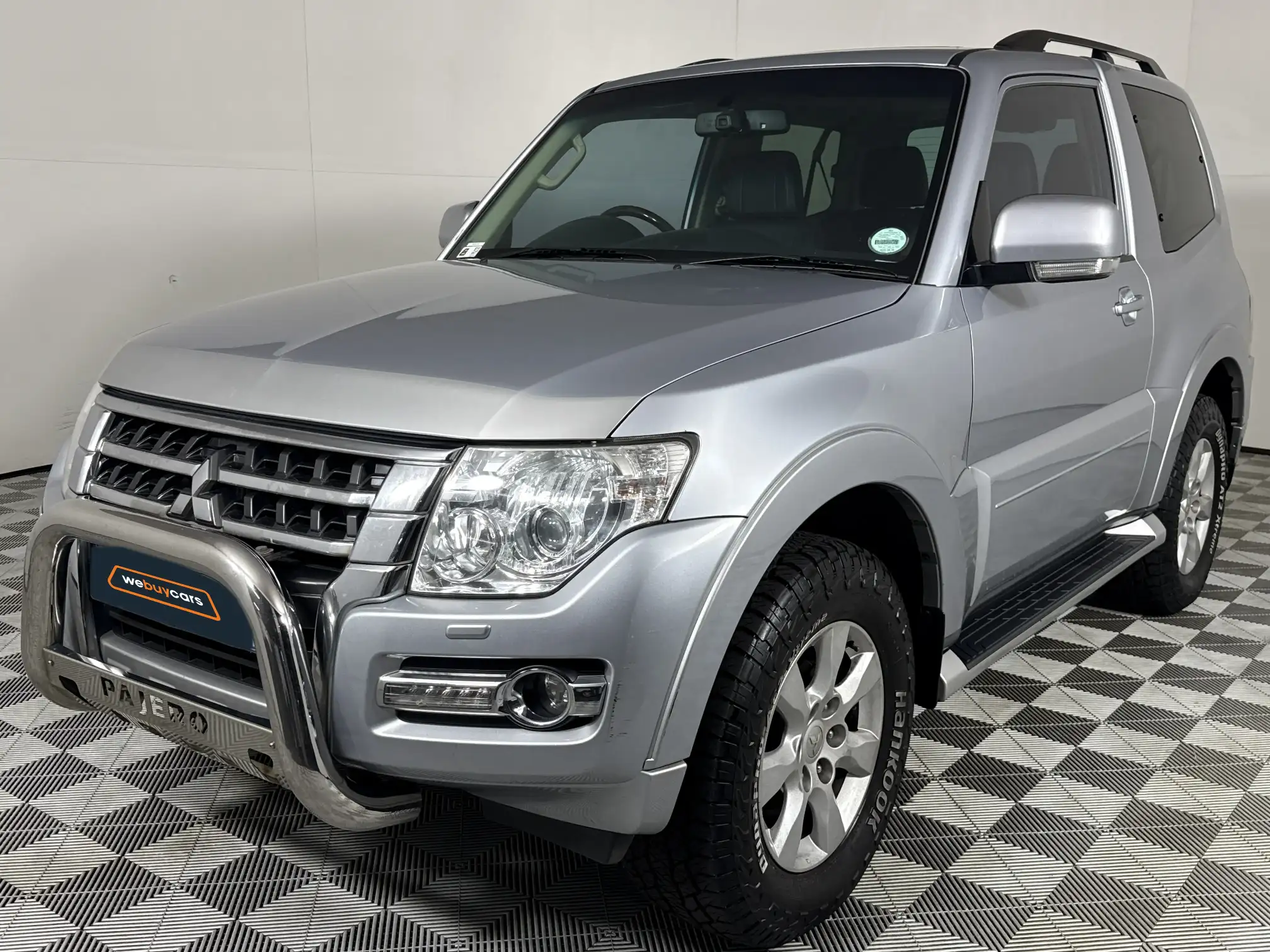 2015 Mitsubishi Pajero