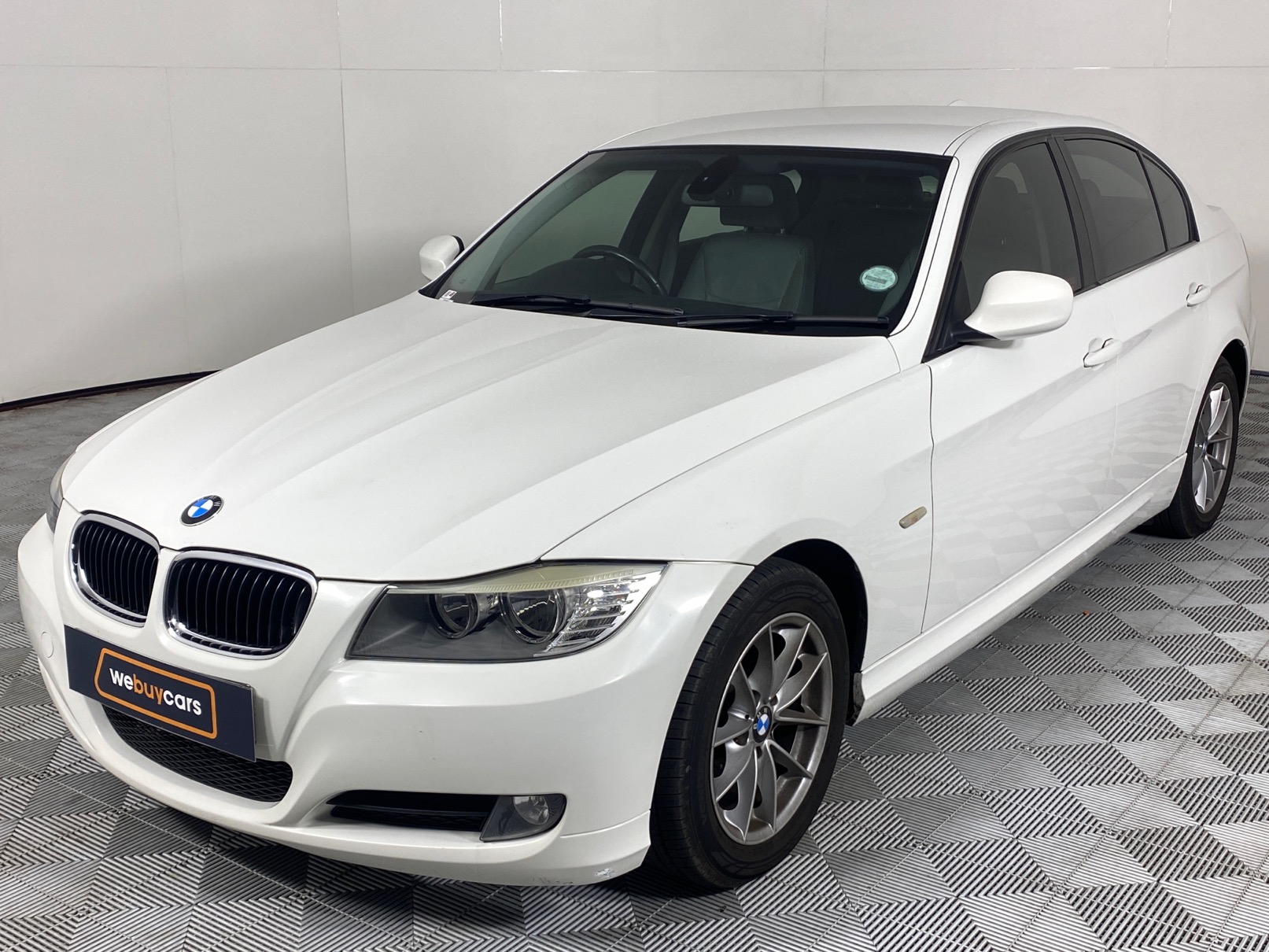 BMW 320i (E90) Auto II for sale - R 86 900 | Carfind.co.za