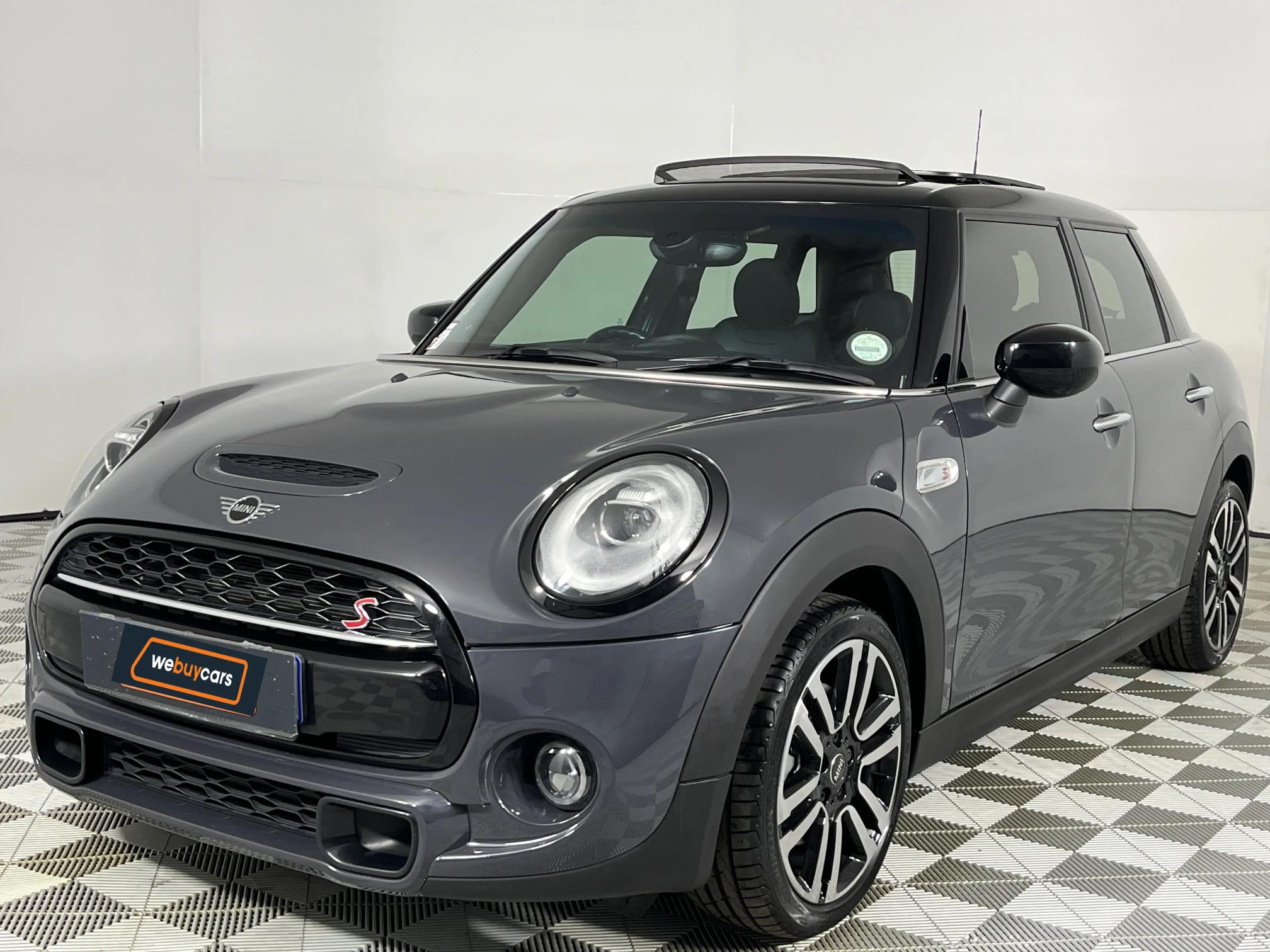 MINI Cooper S Mark V (141 kW) (XU922) Steptronic 5 Doors