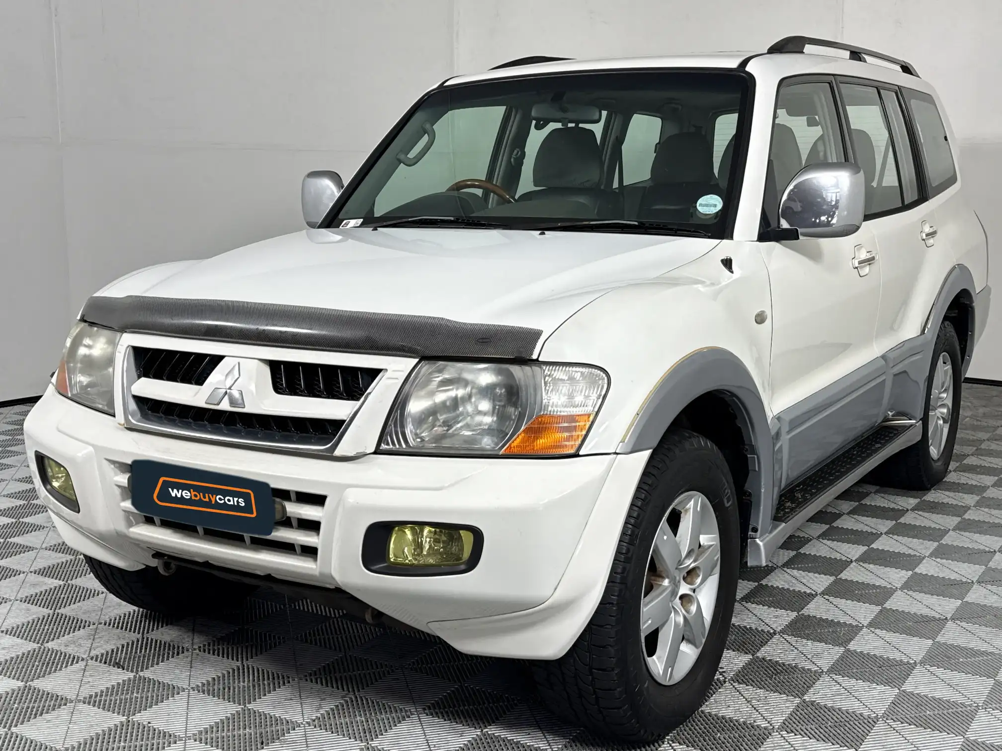 2004 Mitsubishi Pajero