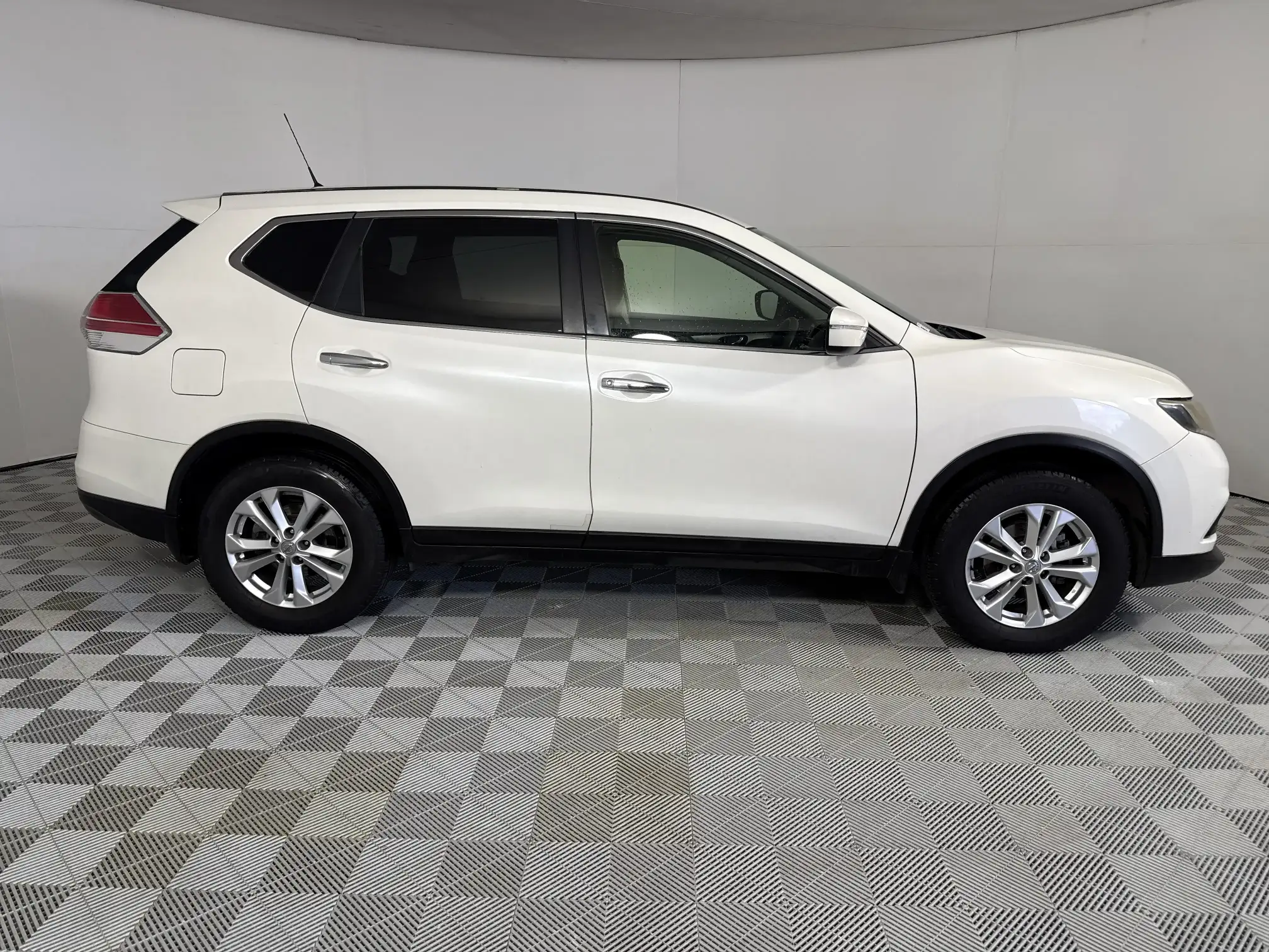 Nissan X Trail