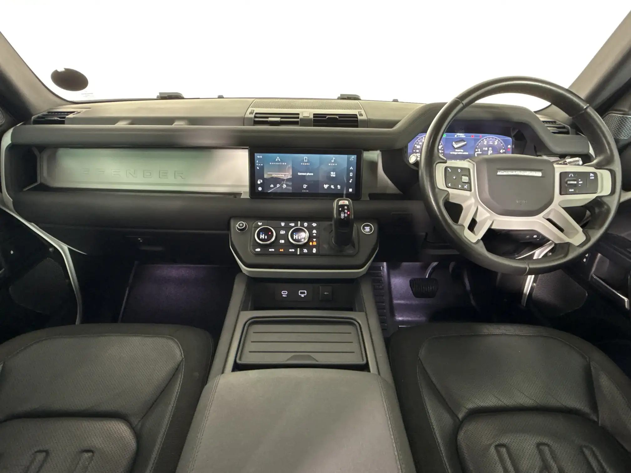 Land Rover Defender 110