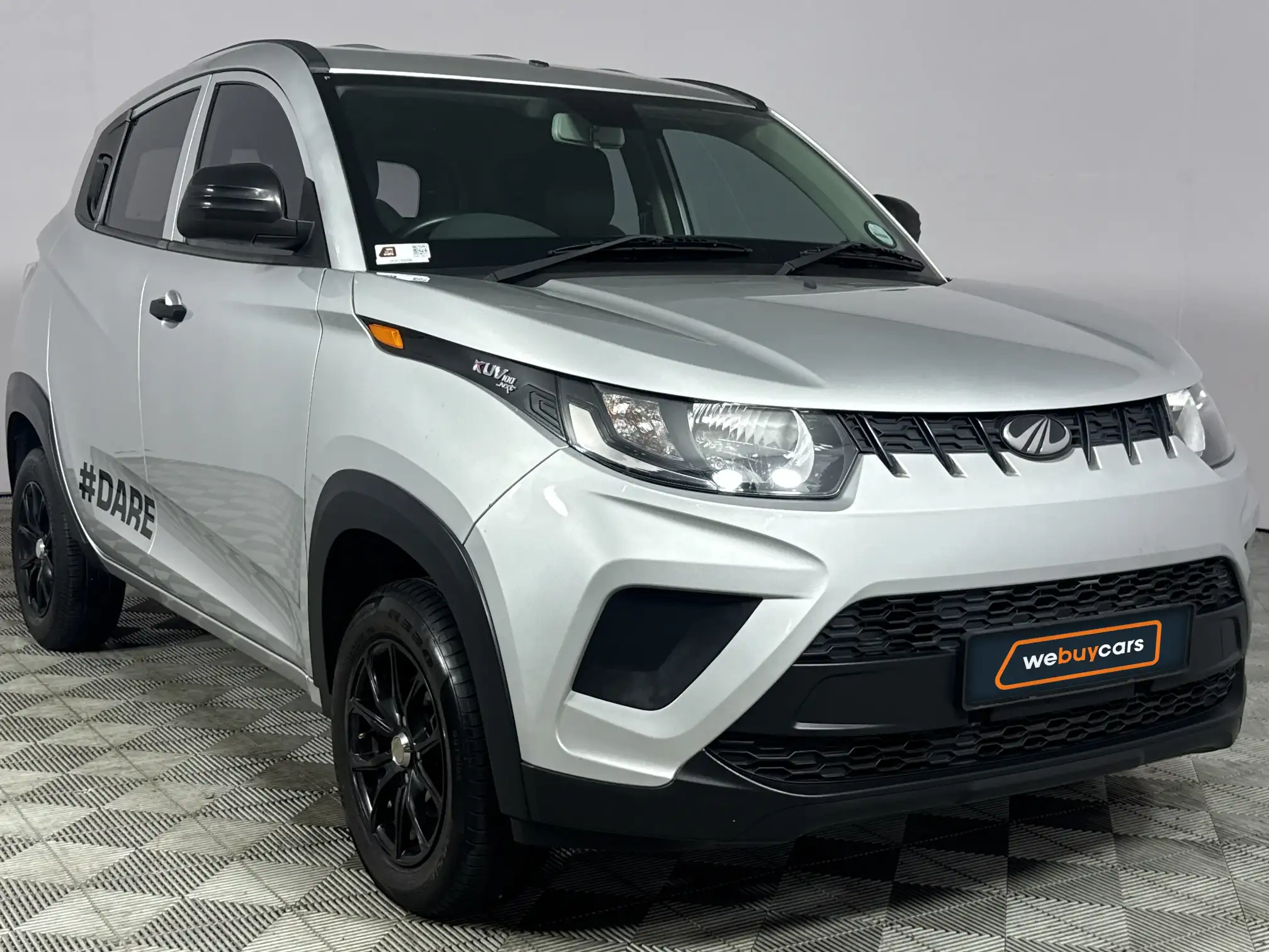 Mahindra KUV 100