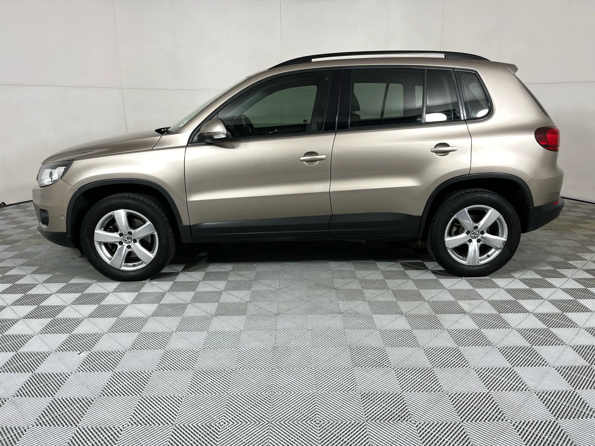 Used 2016 Volkswagen Tiguan 1.4 TSI B/mot Tren-Fun DSG (118 KW) for ...