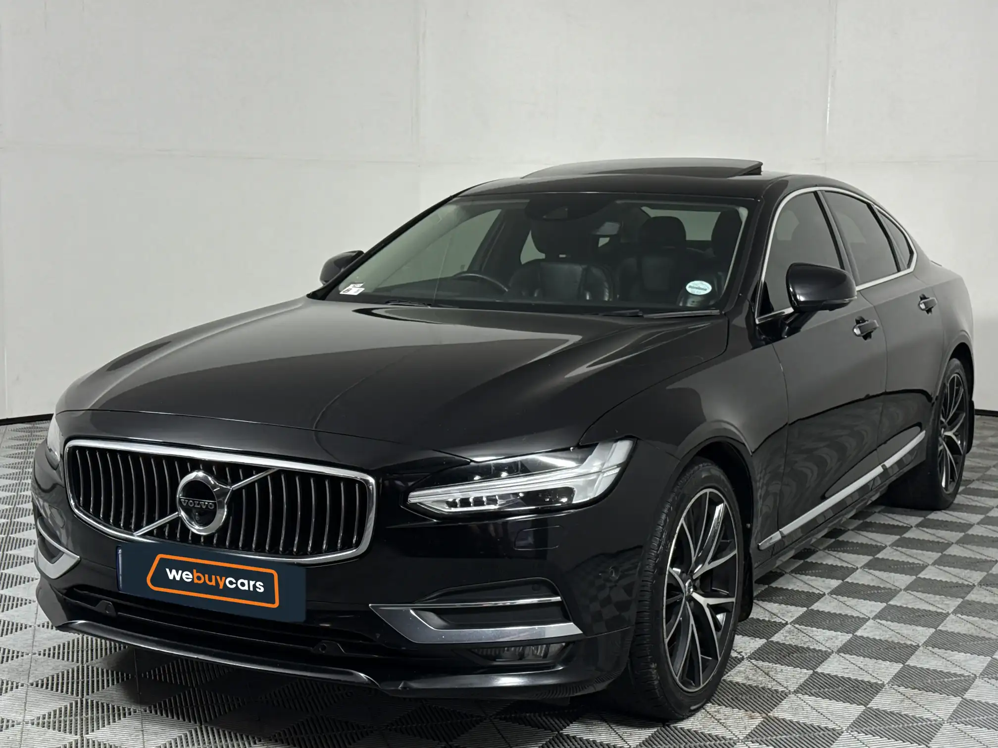 2017 Volvo S90