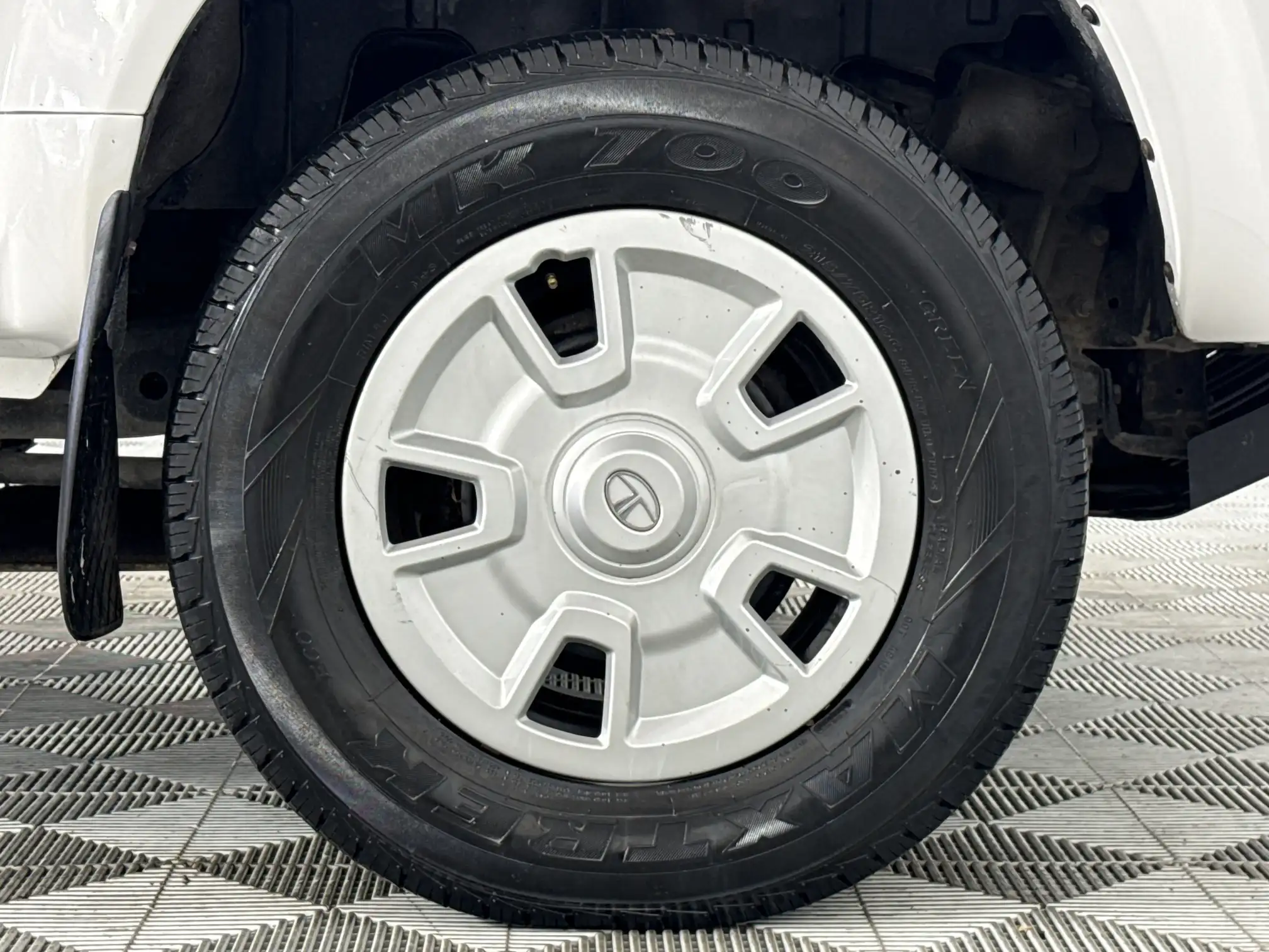 Tata Xenon