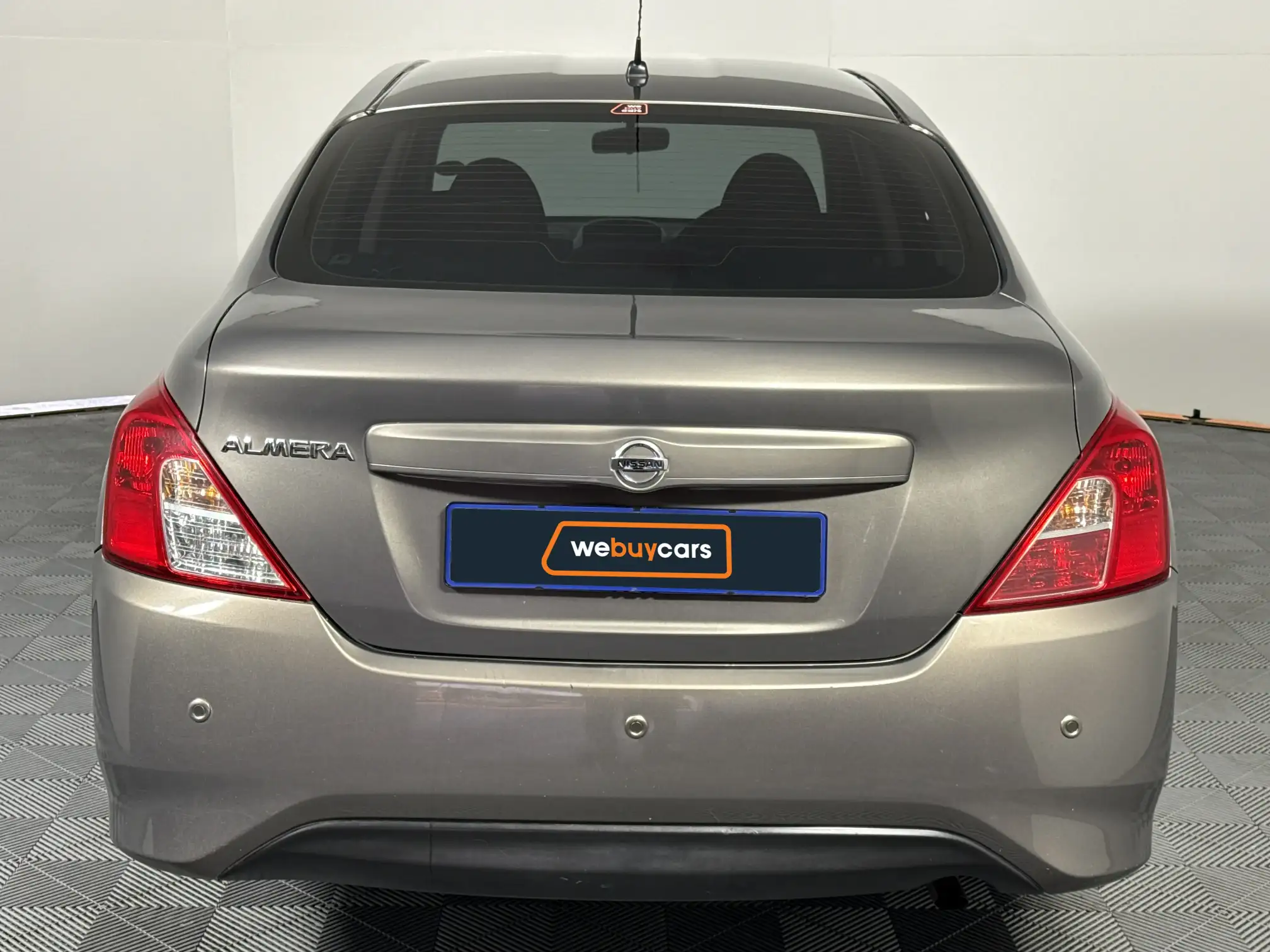 Nissan Almera