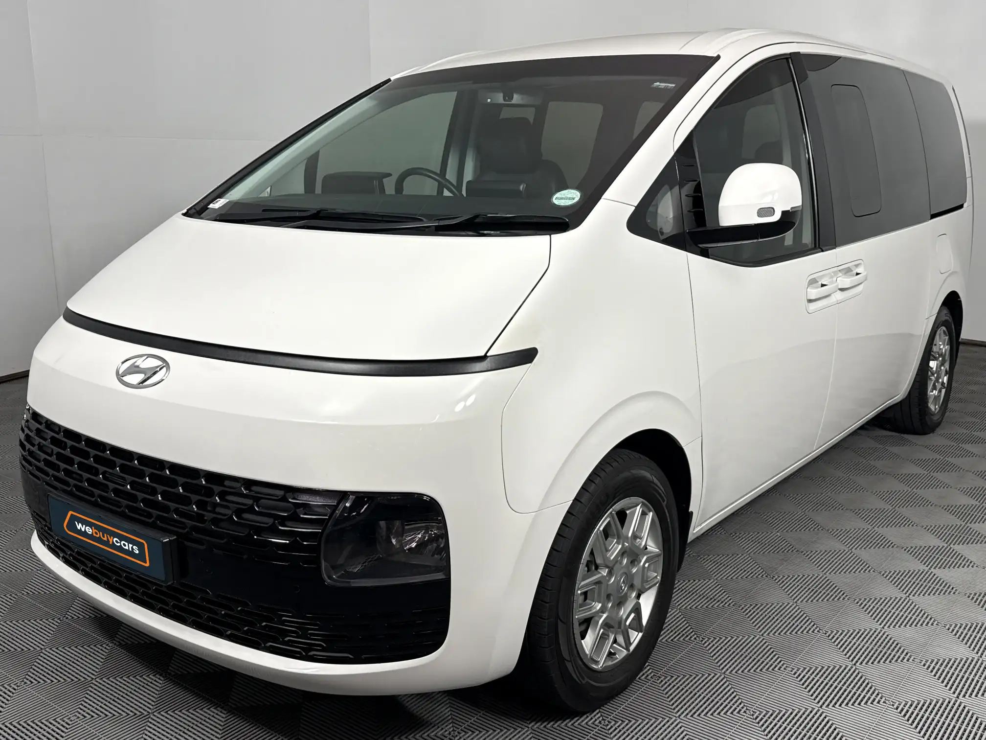 2024 Hyundai Staria