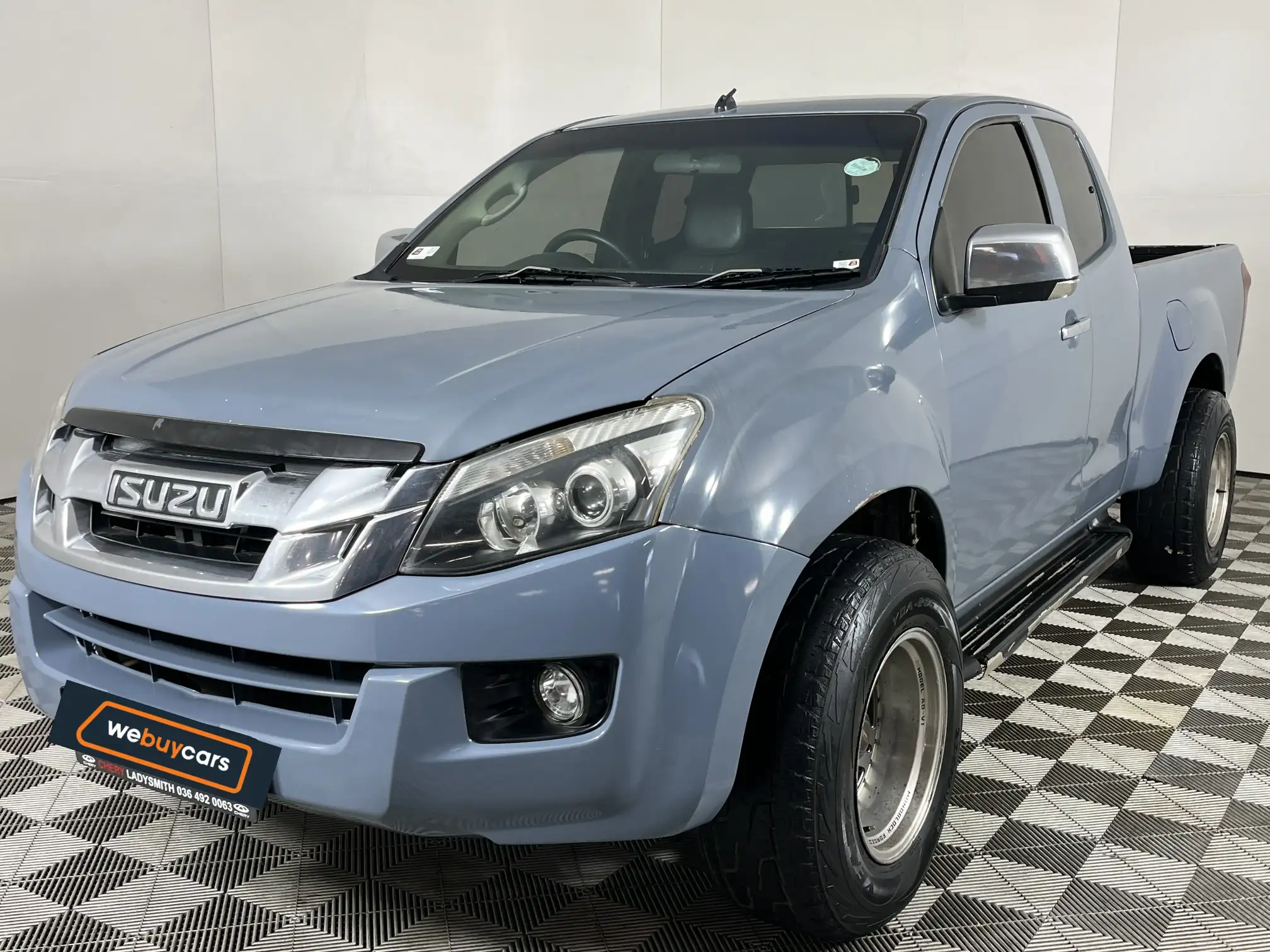 2013 Isuzu KB 300 D-Teq LX Pick Up E/cab at Dome (GP) for sale R69900