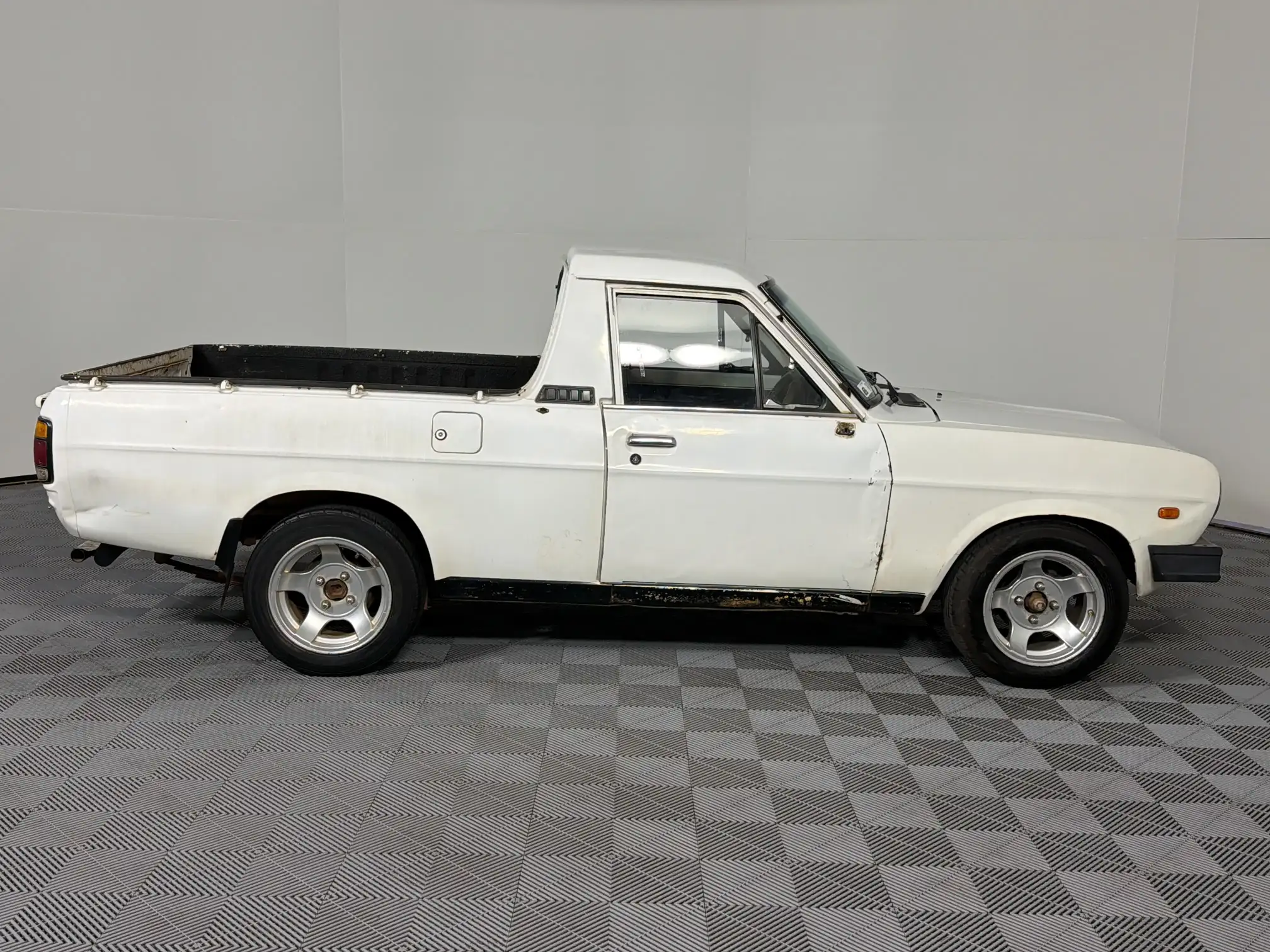 Nissan 1400