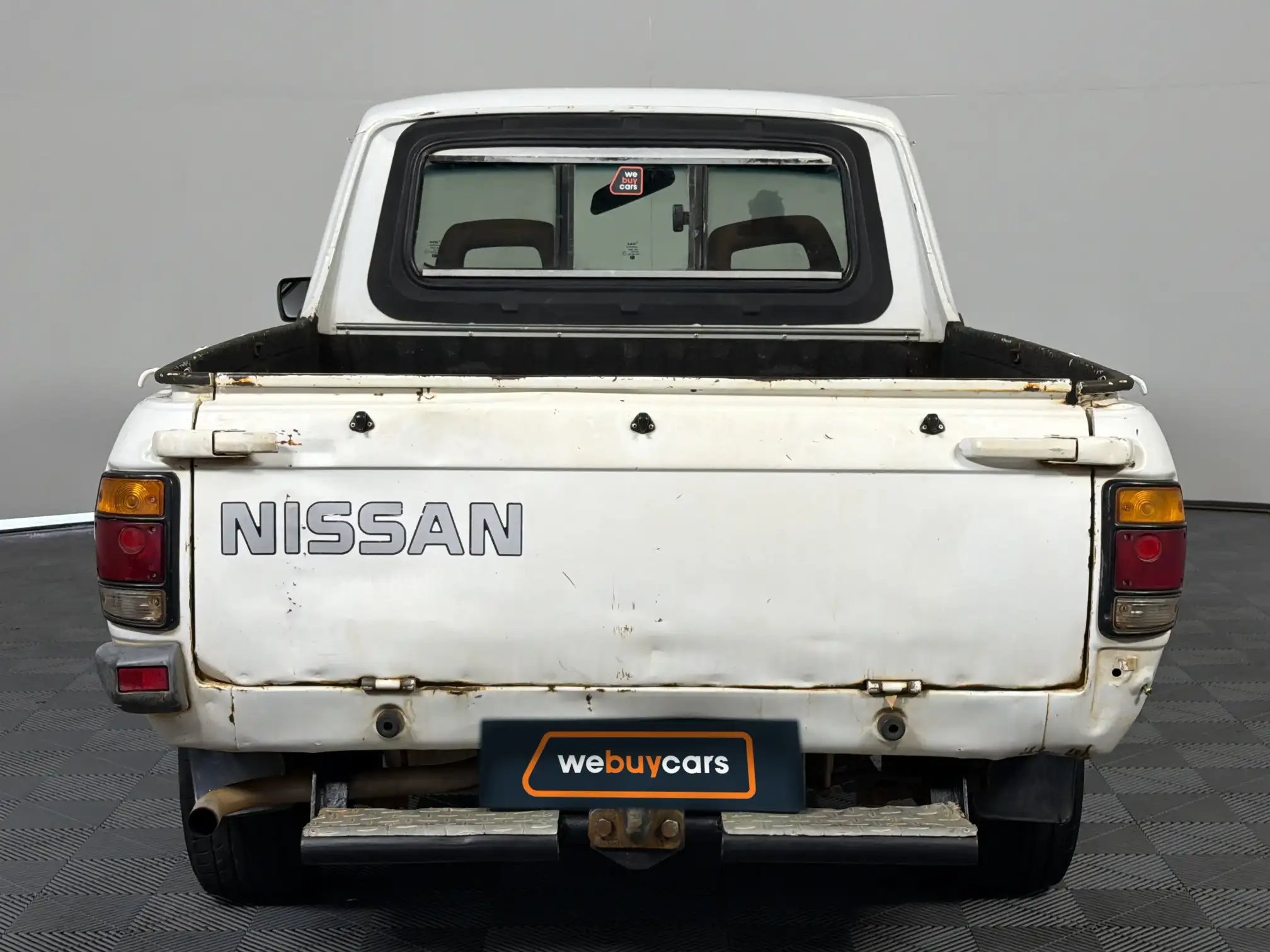Nissan 1400