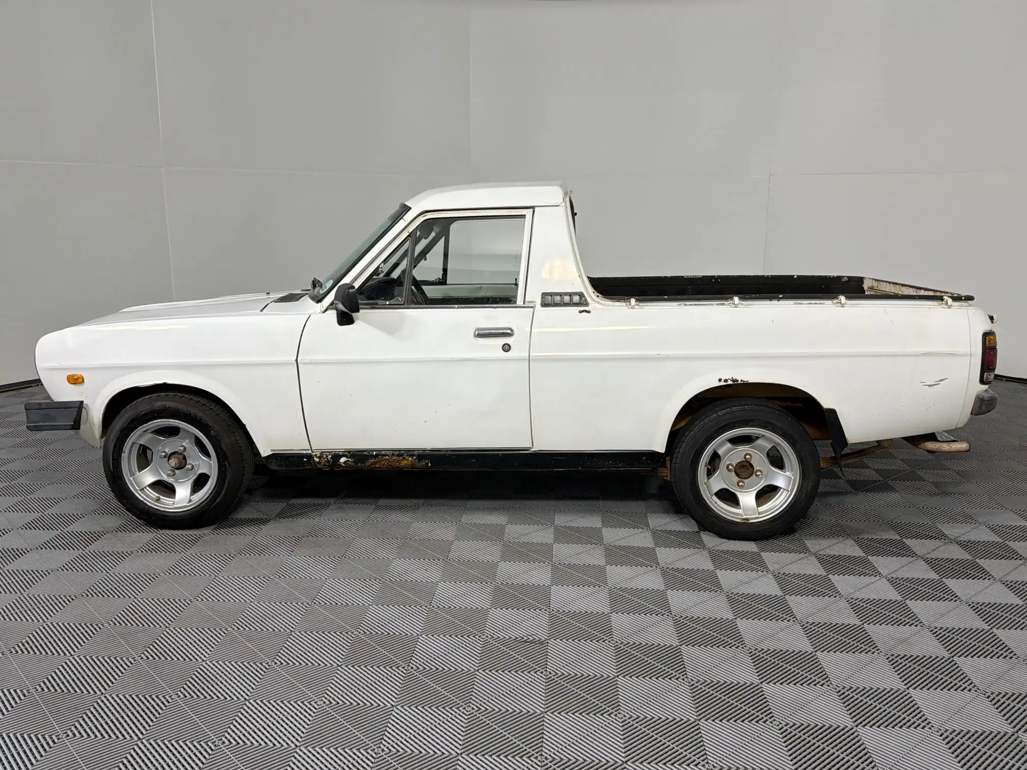 Nissan 1400