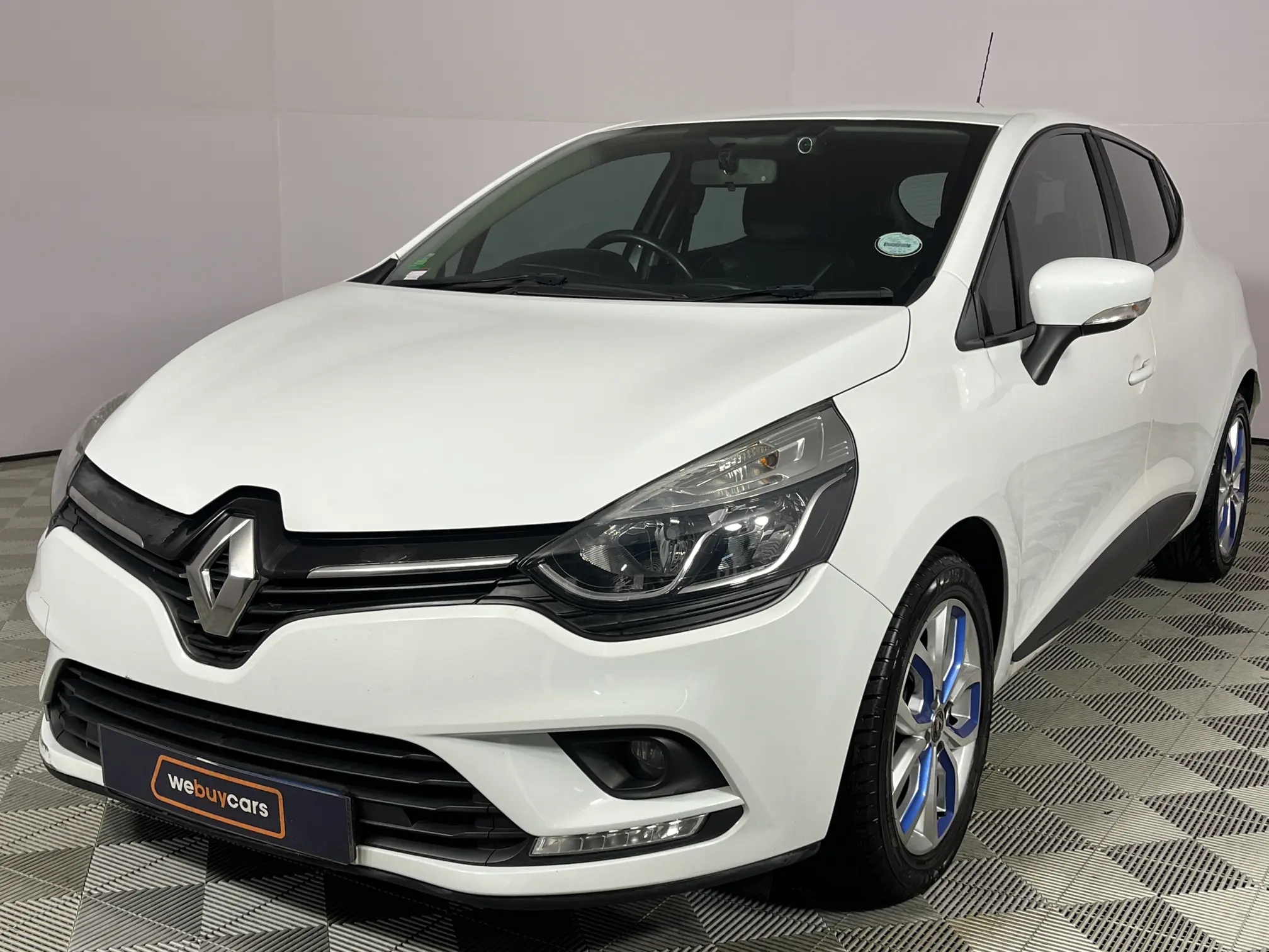 2019 Renault Clio IV 1.2T Expression EDC 5-Door (88 KW)