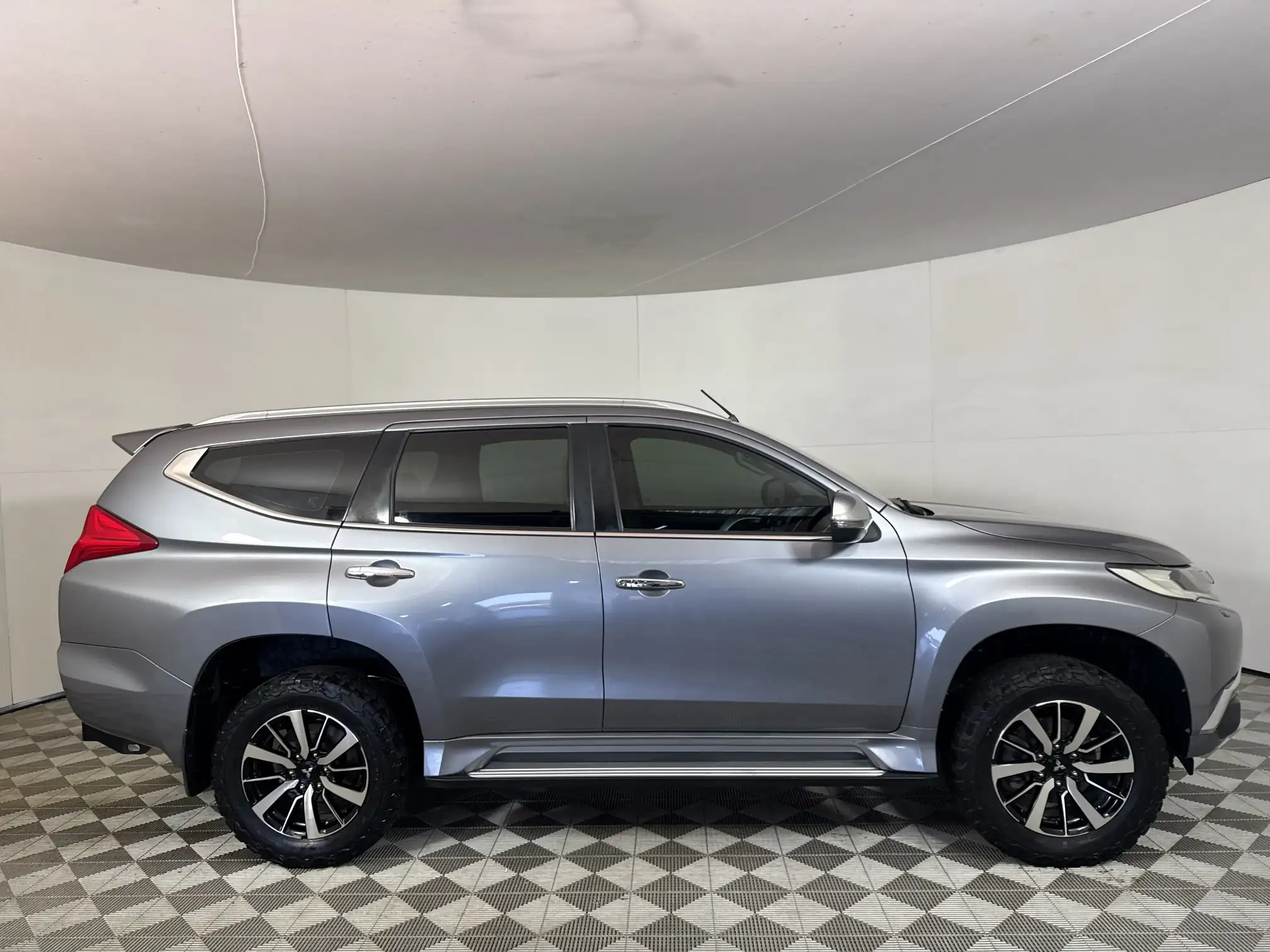 Mitsubishi Pajero Sport