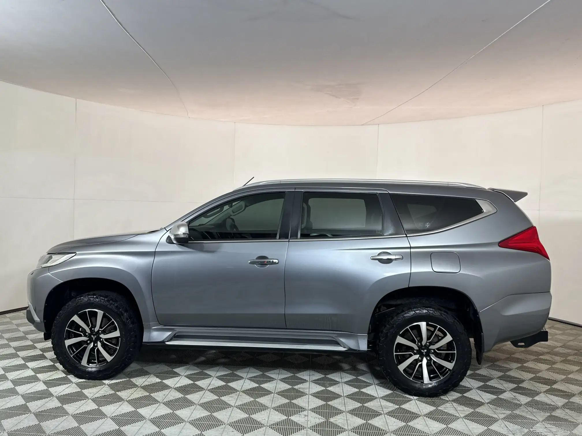 Mitsubishi Pajero Sport