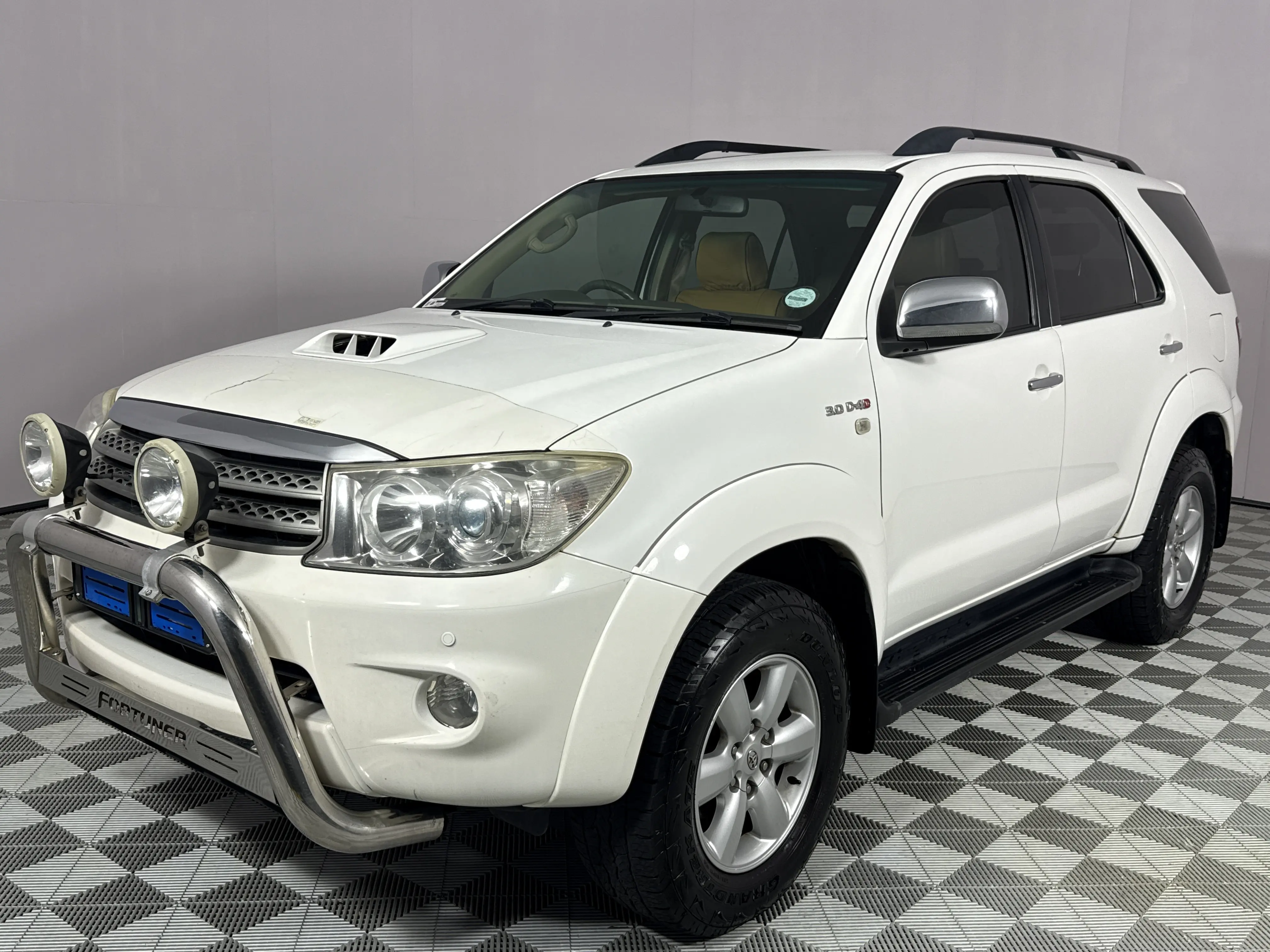 2011 Toyota Fortuner 3.0d-4d R/B Auto