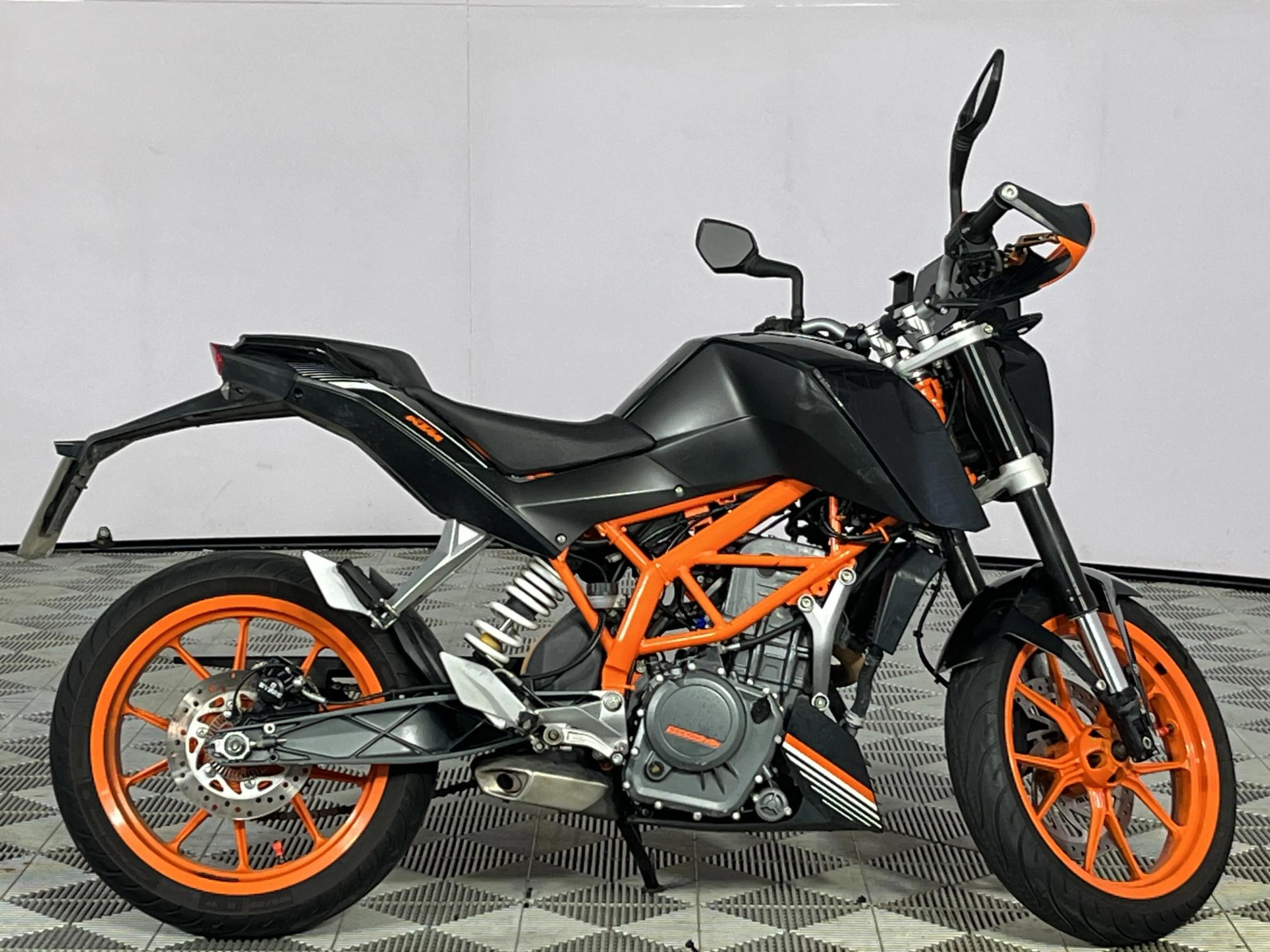 KTM Duke 390