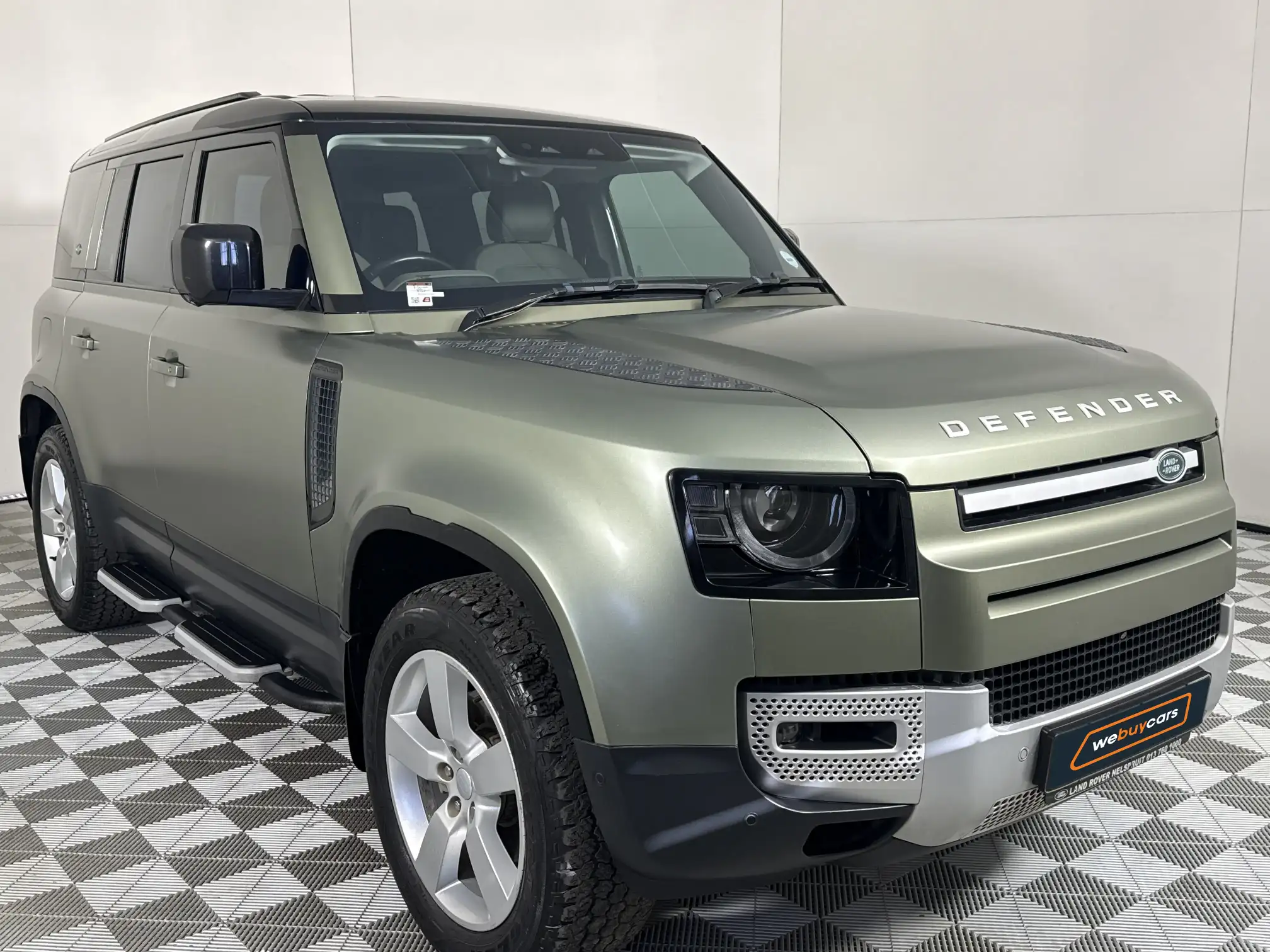 Land Rover Defender 110