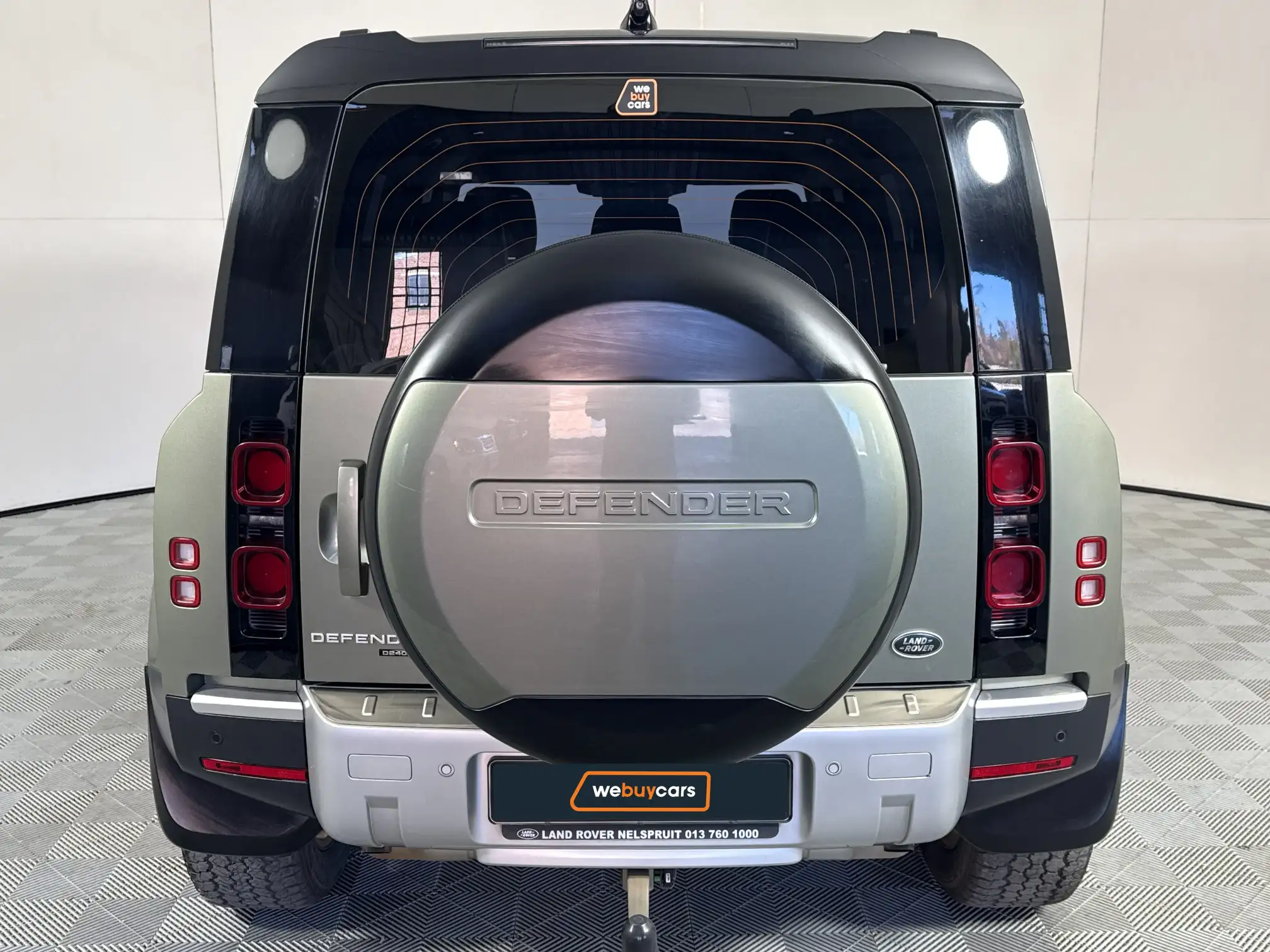 Land Rover Defender 110