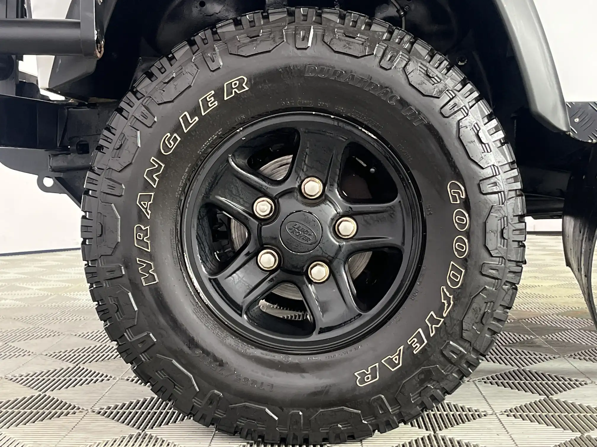 Land Rover Defender 110