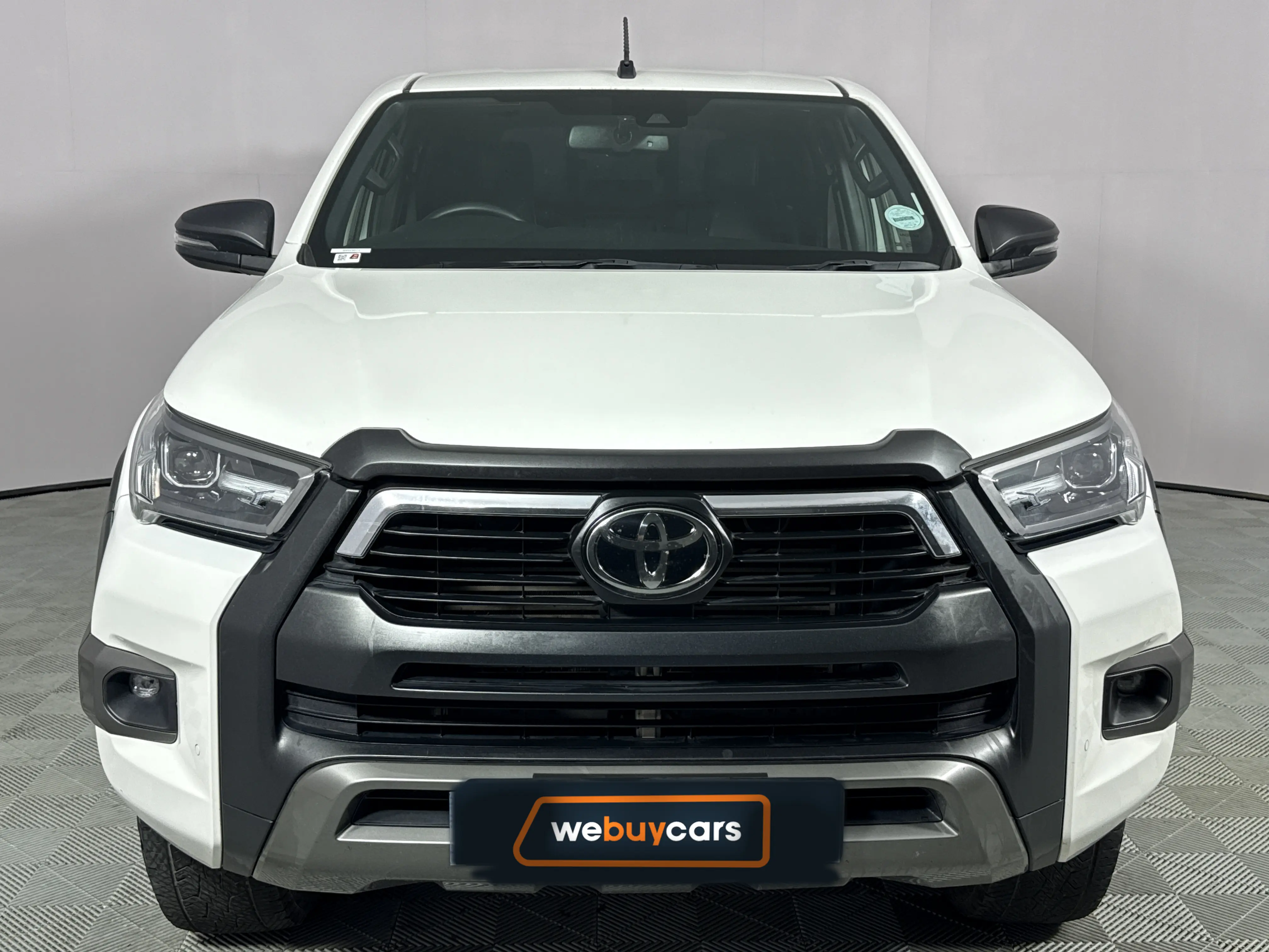 2023 Toyota Hilux 2.8 Gd-6 RB Legend Auto Pick Up Double Cab, photo 2