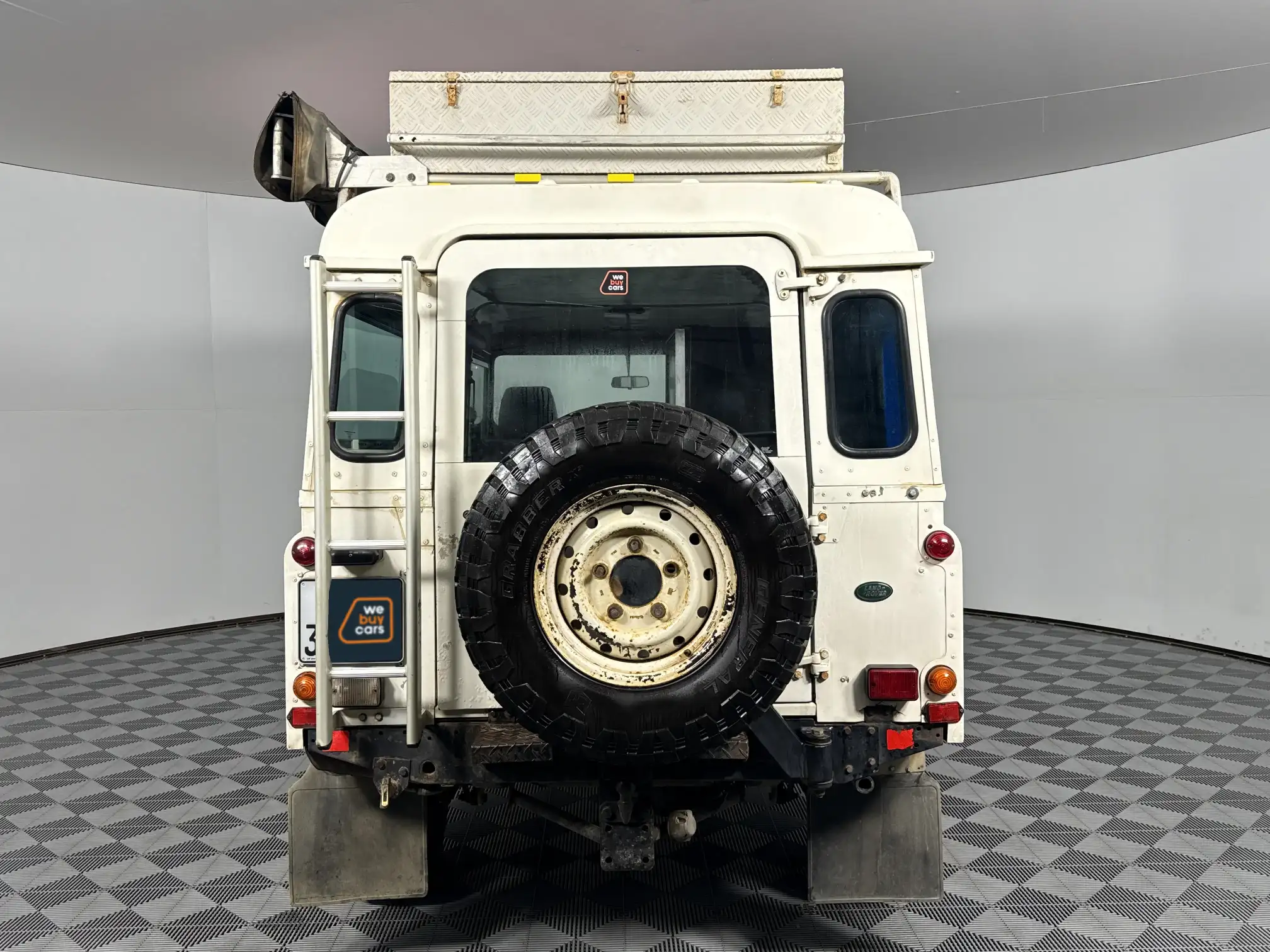 Land Rover Defender 110