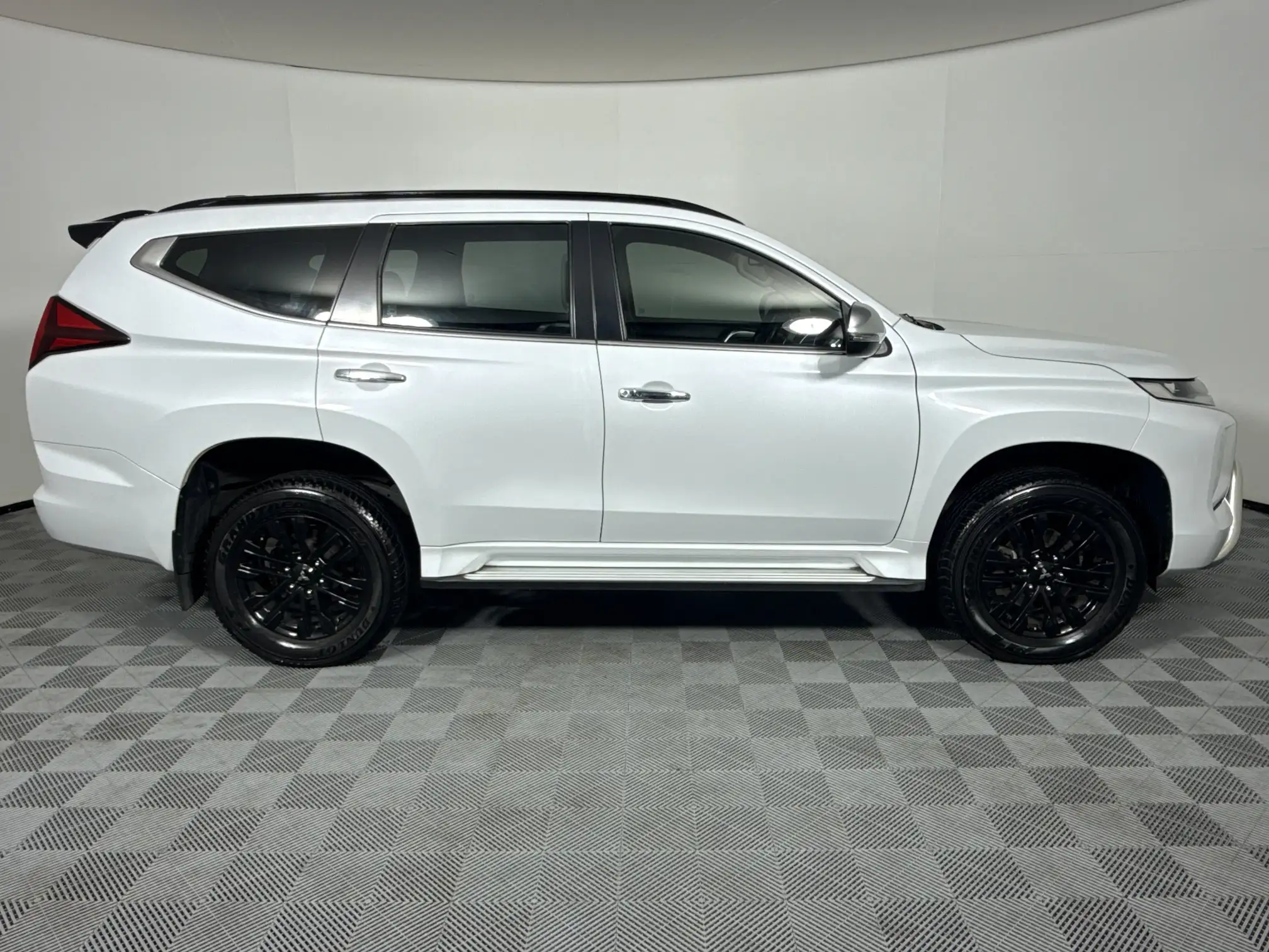 Mitsubishi Pajero Sport
