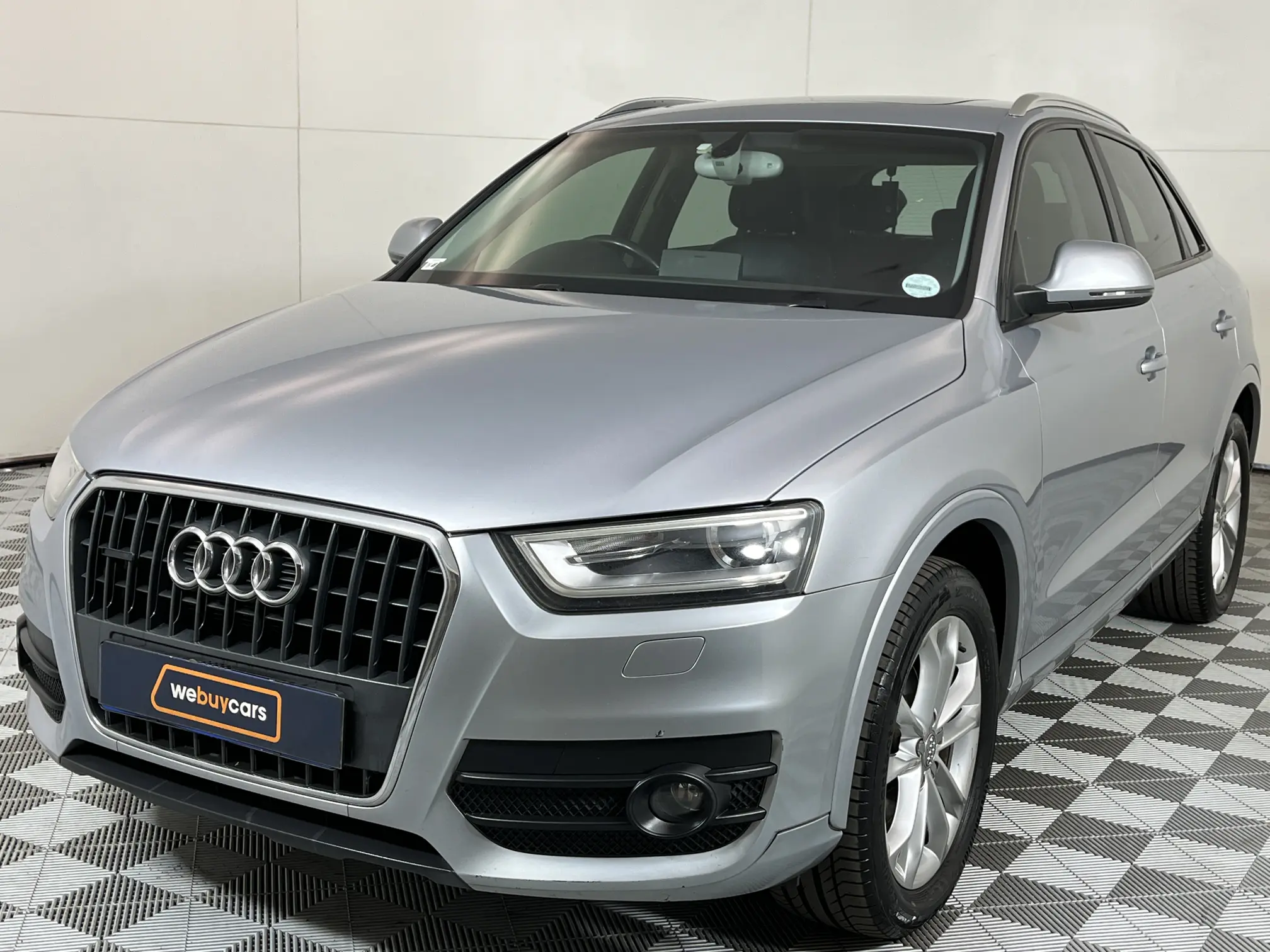 2015 Audi Q3 2.0 TDI quattro S tronic (130 KW)