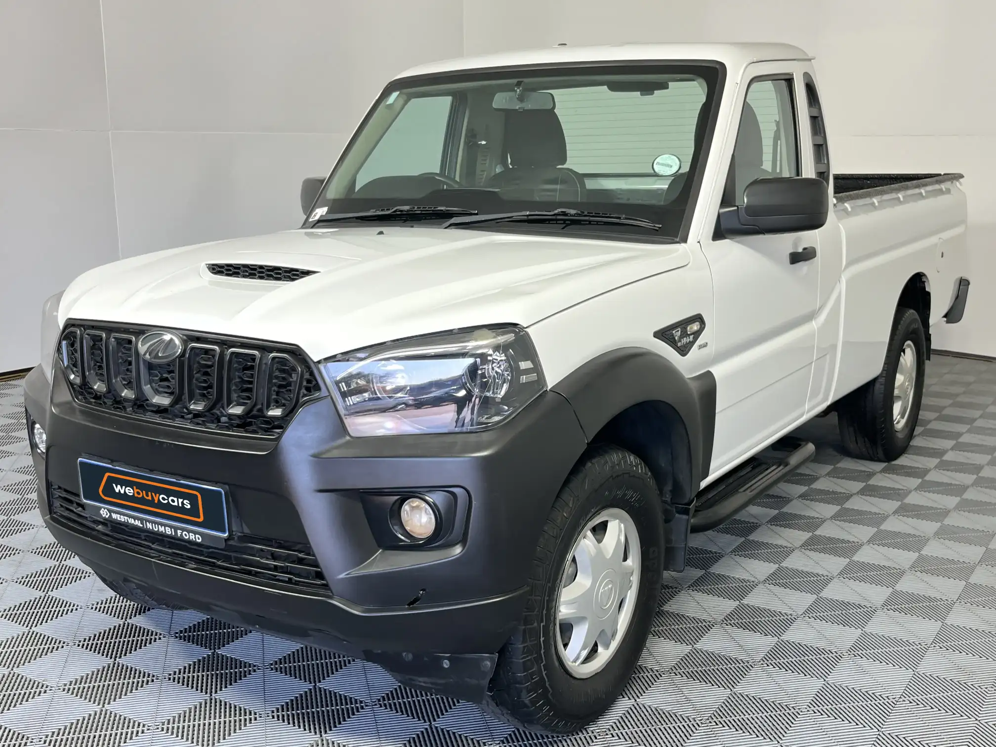 2021 Mahindra PIK UP