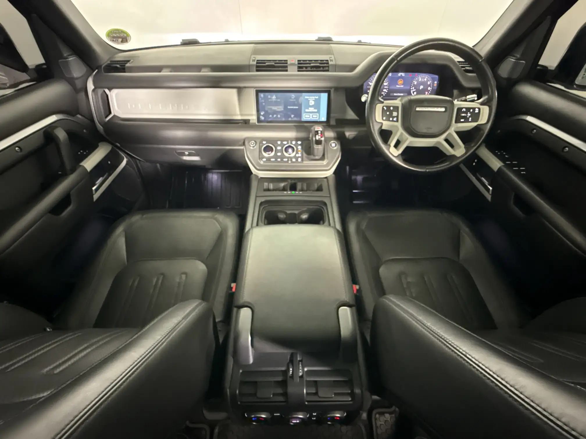 Land Rover Defender 110