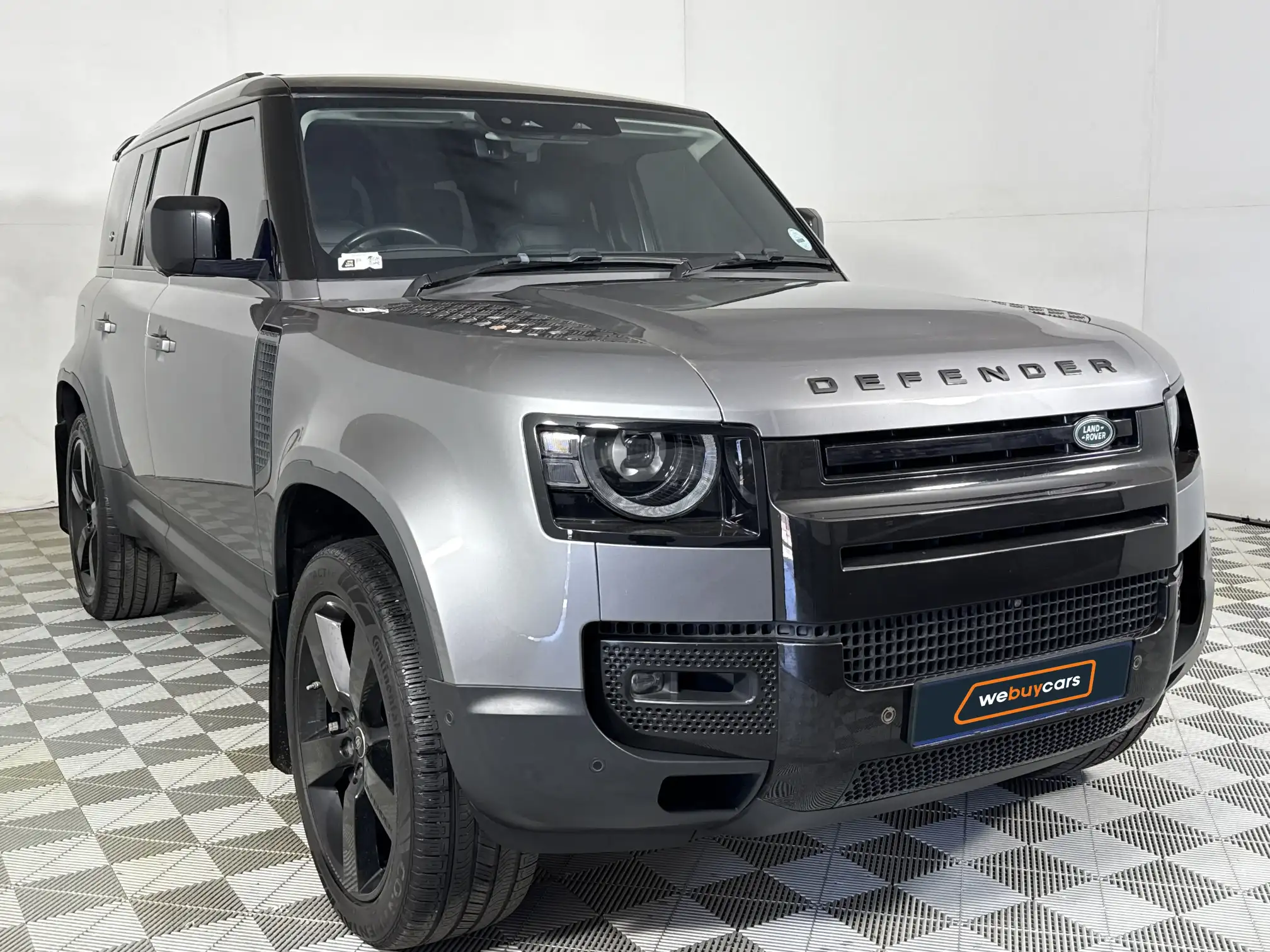 Land Rover Defender 110