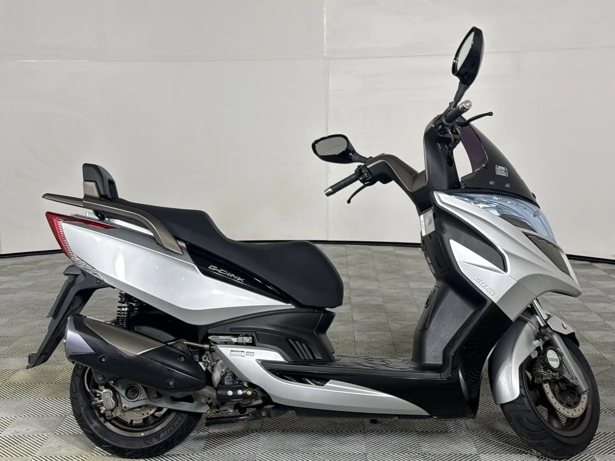 Kymco People