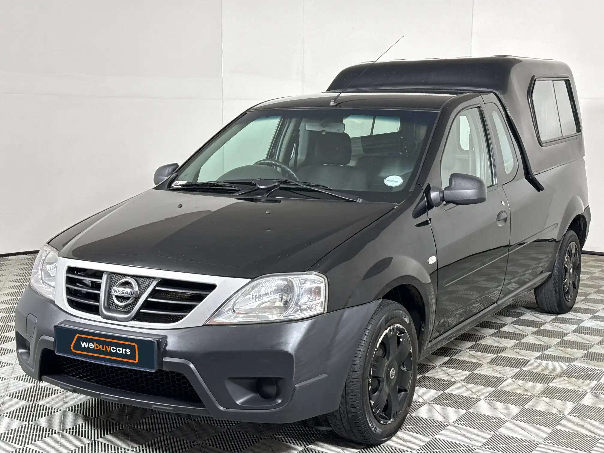 2023 Nissan NP200